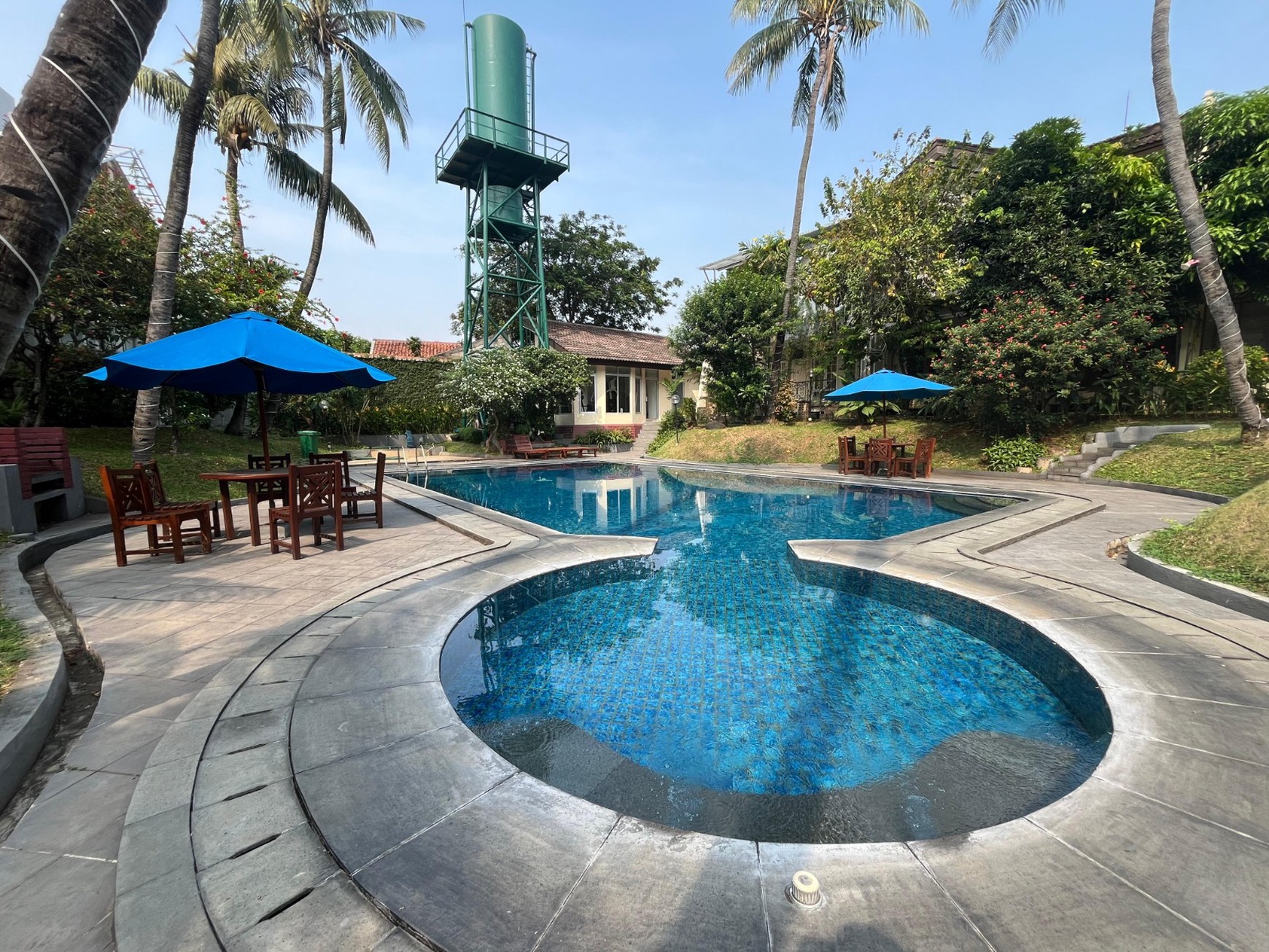 Rumah Siap Huni Fully Furnished di Komplek Eksklusif Cipete - Jakarta Selatan