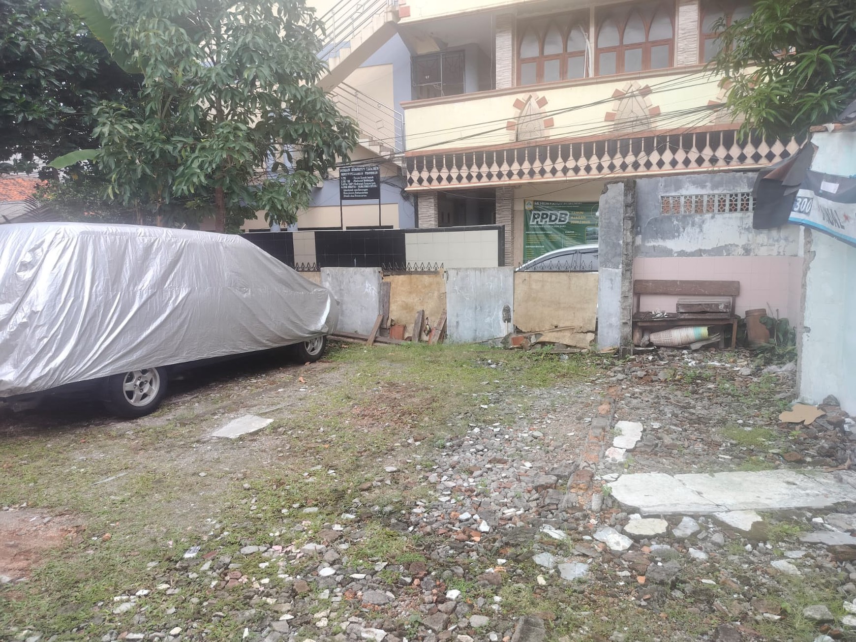 Rumah Hitung Tanah Cocok Untuk Kosan/Kontrakan Luas 464 Dekat MRT