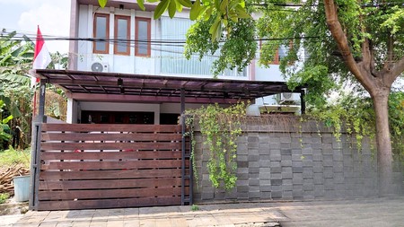 Rumah Minimalis di Cinere 2 Lantai Taman Depan Belakang Siap Huni