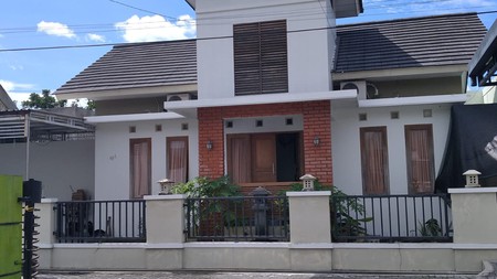 Rumah Mewah Dengan Desain Minimalis Di Perumahan Niten Asri Dekat Budi Mulia.