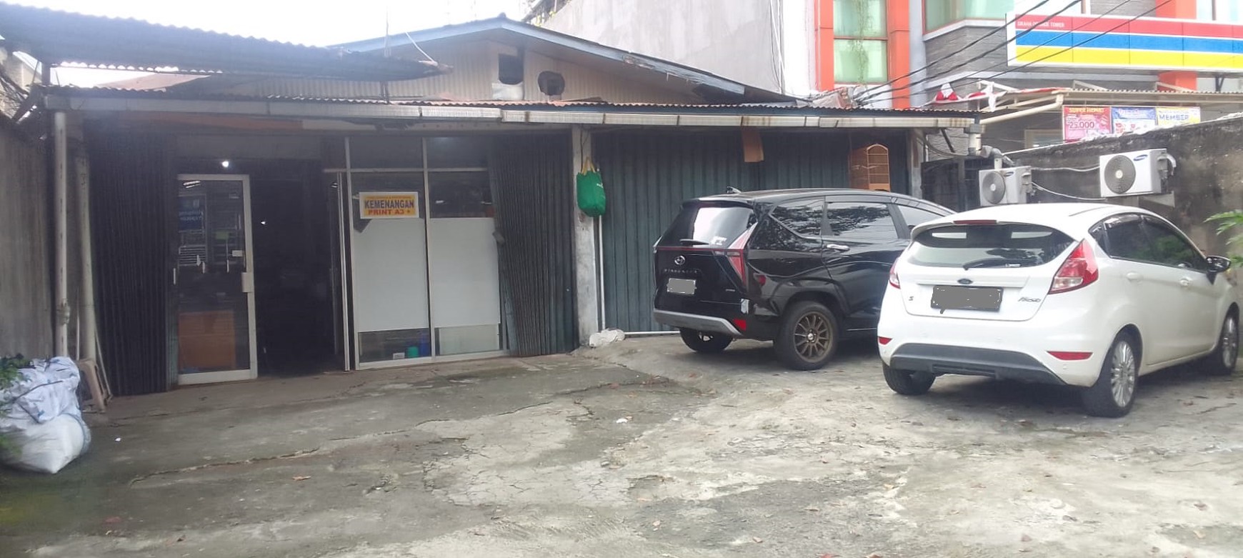 Gudang Usaha Di Lokasi Komersial Mampang Prapatan, Dijual Di bawah NJOP