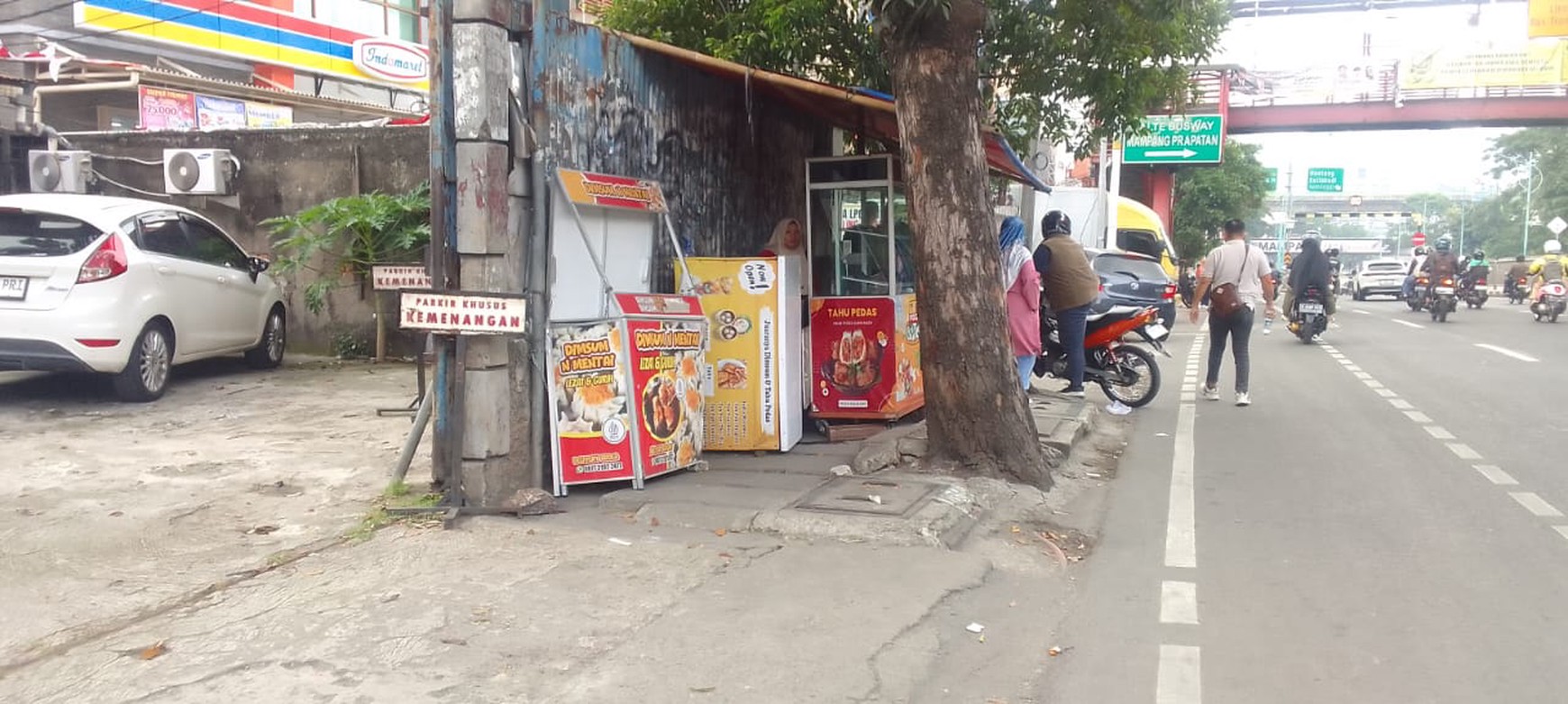 Gudang Usaha Di Lokasi Komersial Mampang Prapatan, Dijual Di bawah NJOP