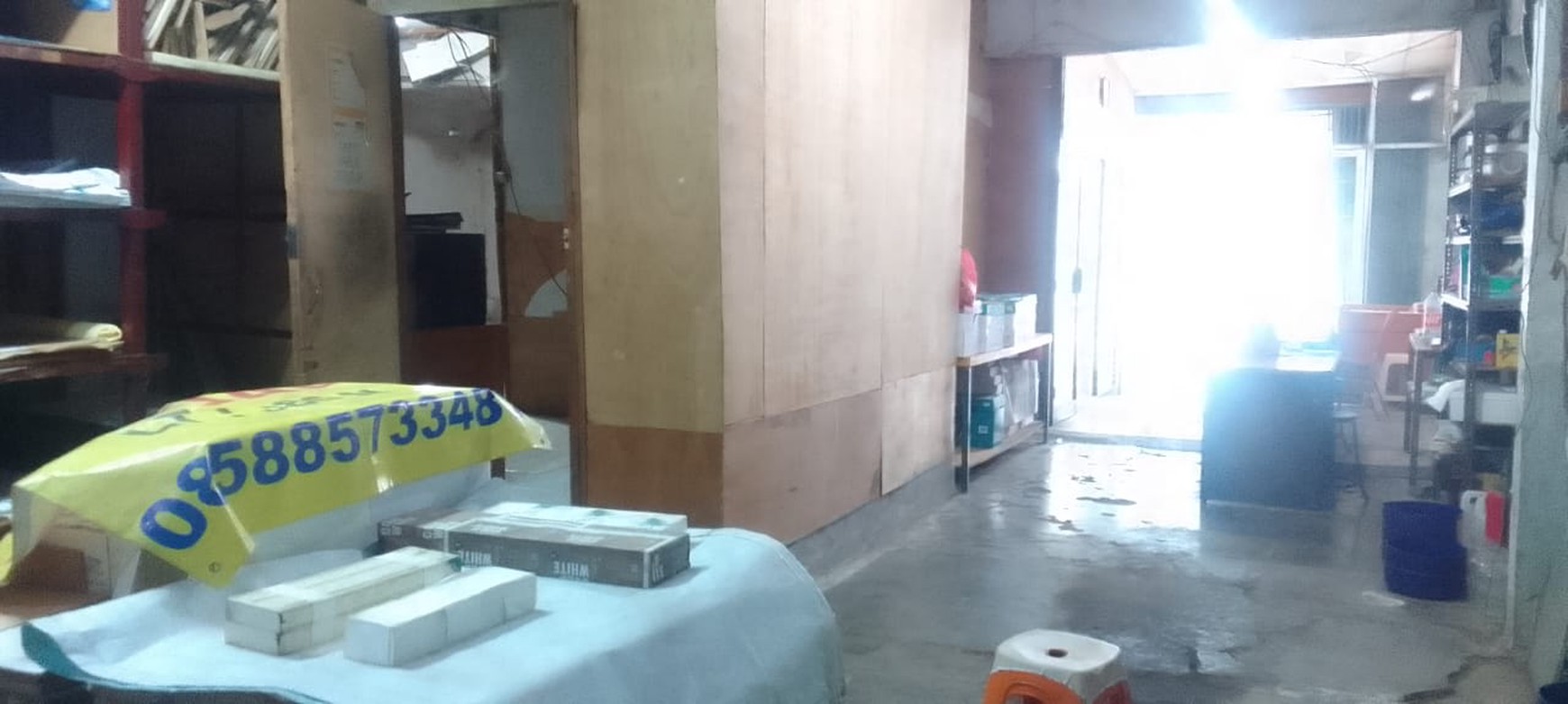 Gudang Usaha Di Lokasi Komersial Mampang Prapatan, Dijual Di bawah NJOP