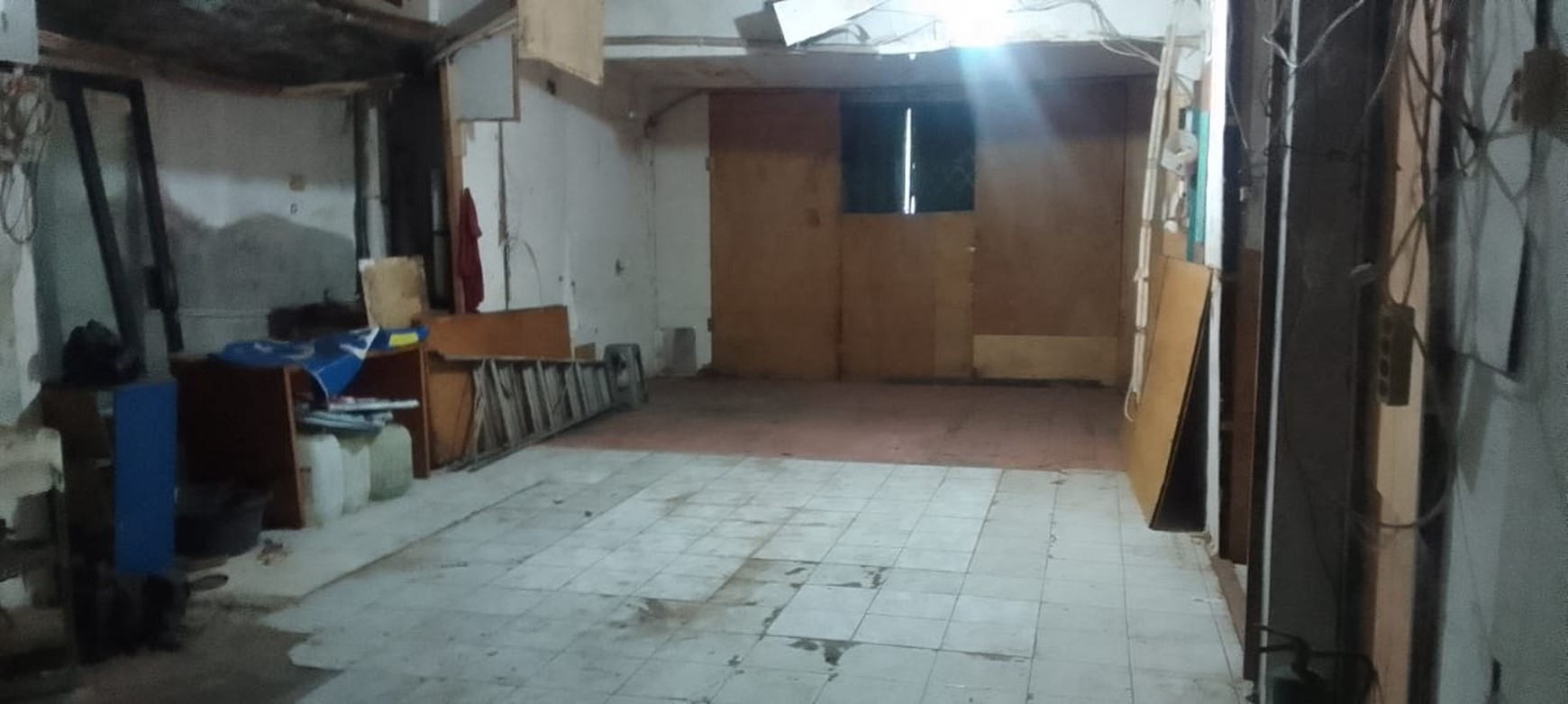 Gudang Usaha Di Lokasi Komersial Mampang Prapatan, Dijual Di bawah NJOP