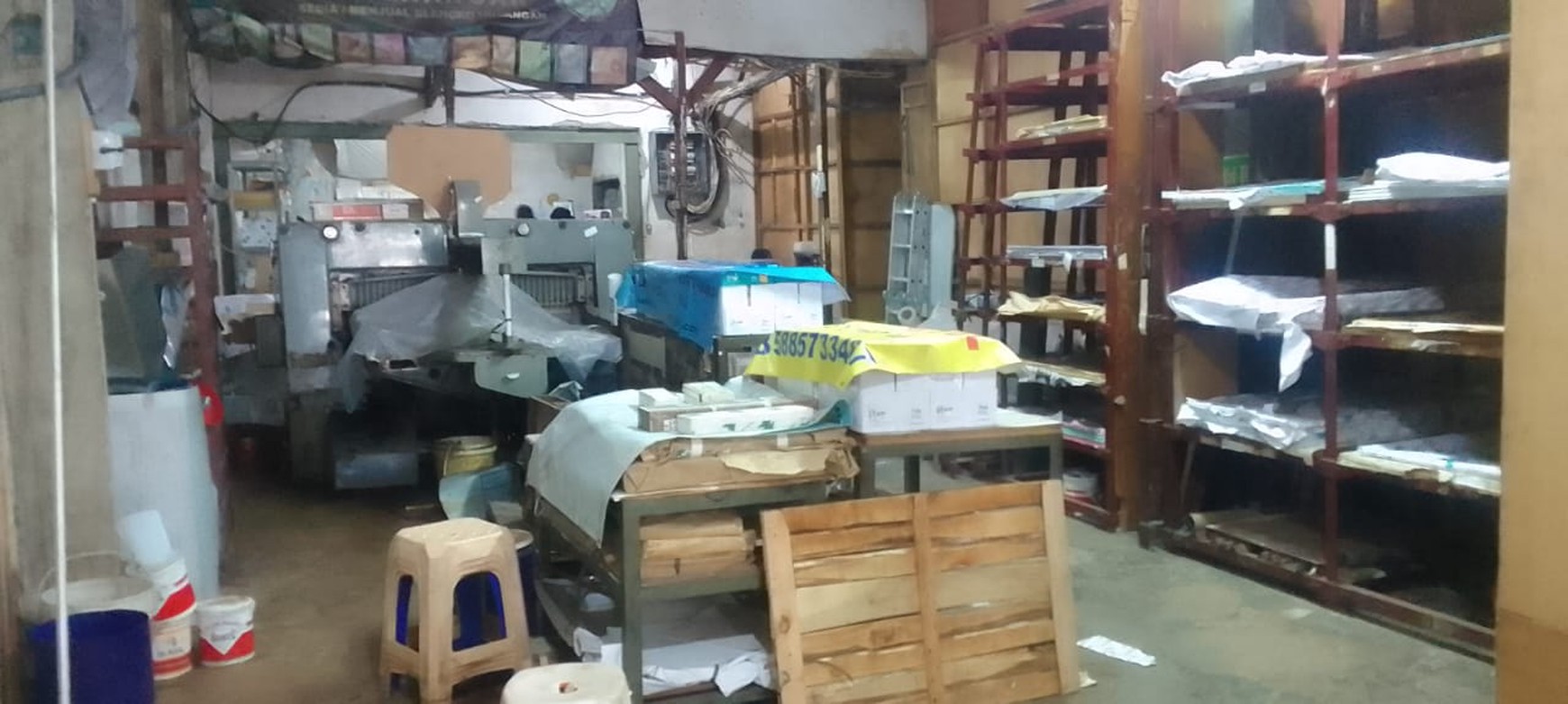 Gudang Usaha Di Lokasi Komersial Mampang Prapatan, Dijual Di bawah NJOP