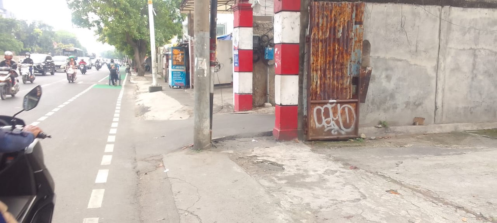 Gudang Usaha Di Lokasi Komersial Mampang Prapatan, Dijual Di bawah NJOP