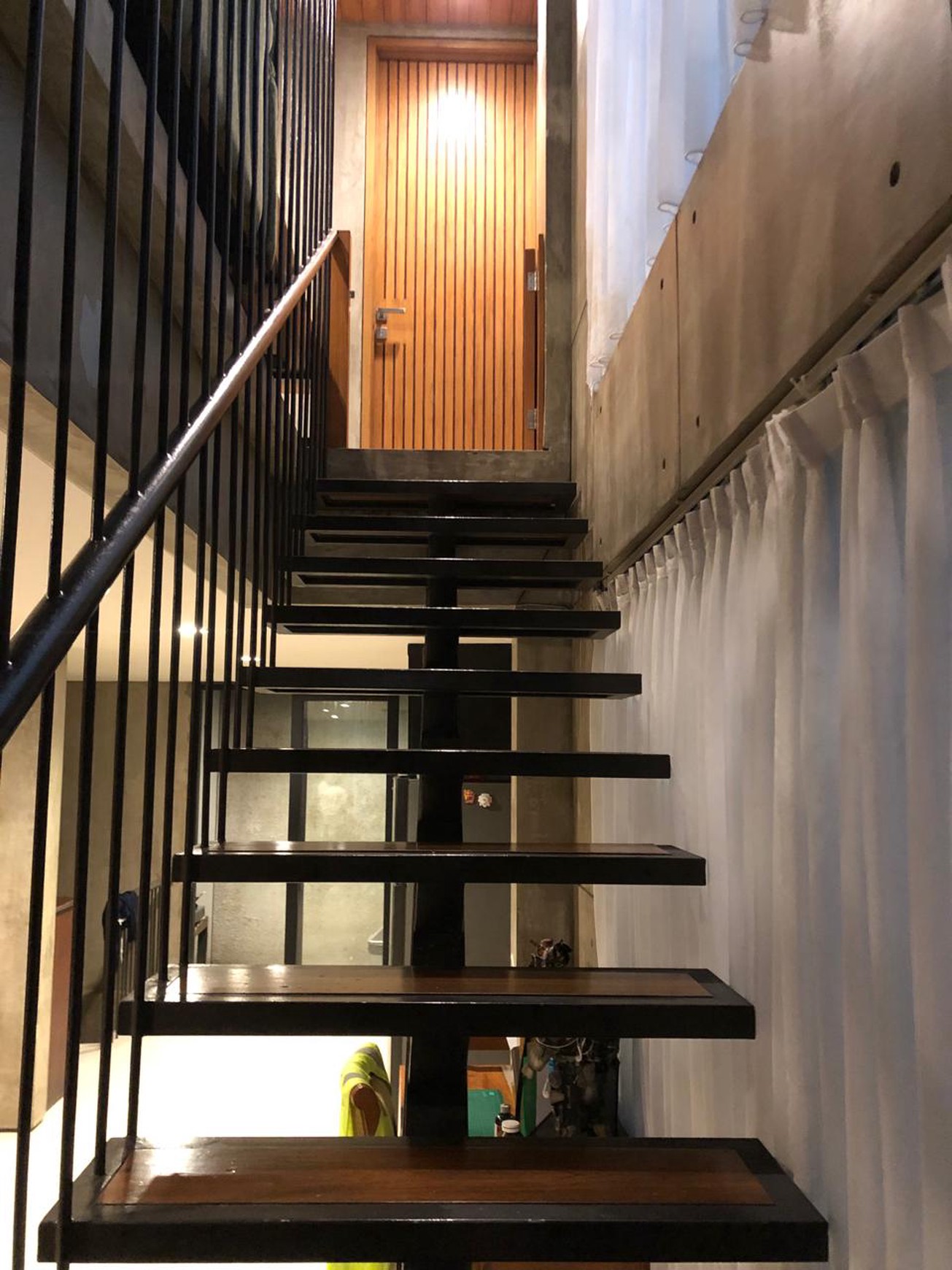 Rumah 3 Lantai + Basement Dijual di Rasamala Raya Menteng Dalam Tebet