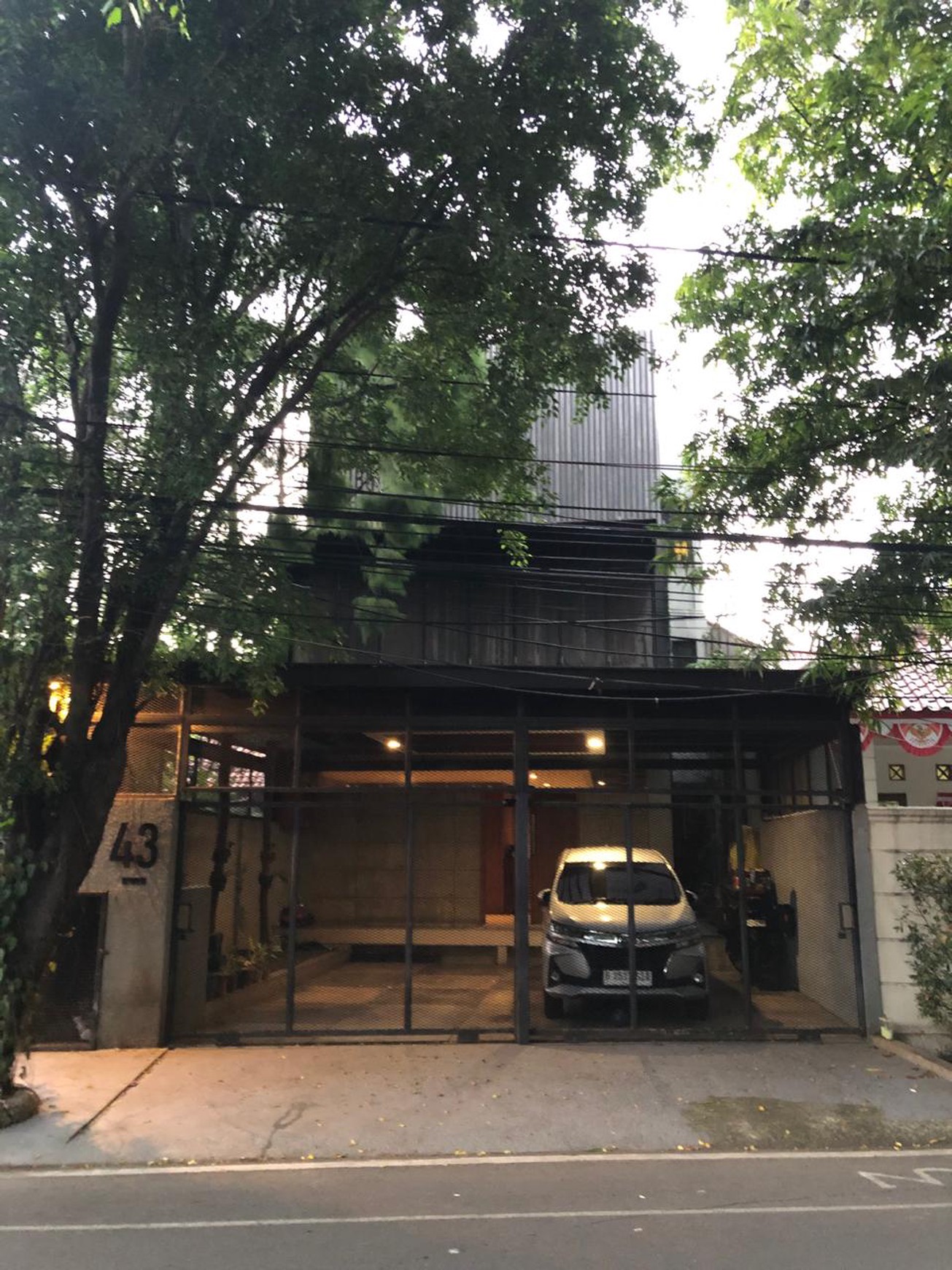 Rumah 3 Lantai + Basement Dijual di Rasamala Raya Menteng Dalam Tebet