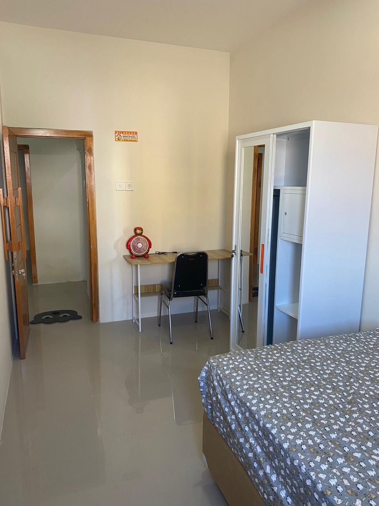 Dijual Rumah Kos Kostan Semolowaru Selatan - Baru Modern Full Furnished - Row Jalan 3 Mobil - SHM 