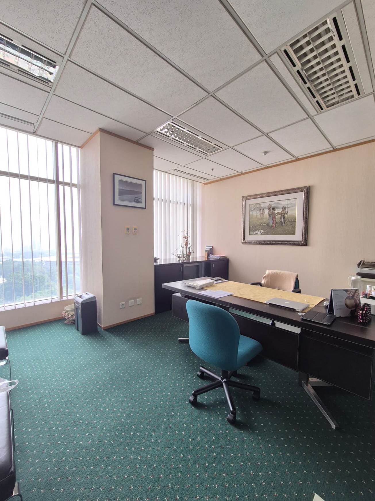 Disewakan office space Plaza Asia Senayan di jl Jend. Sudirman 