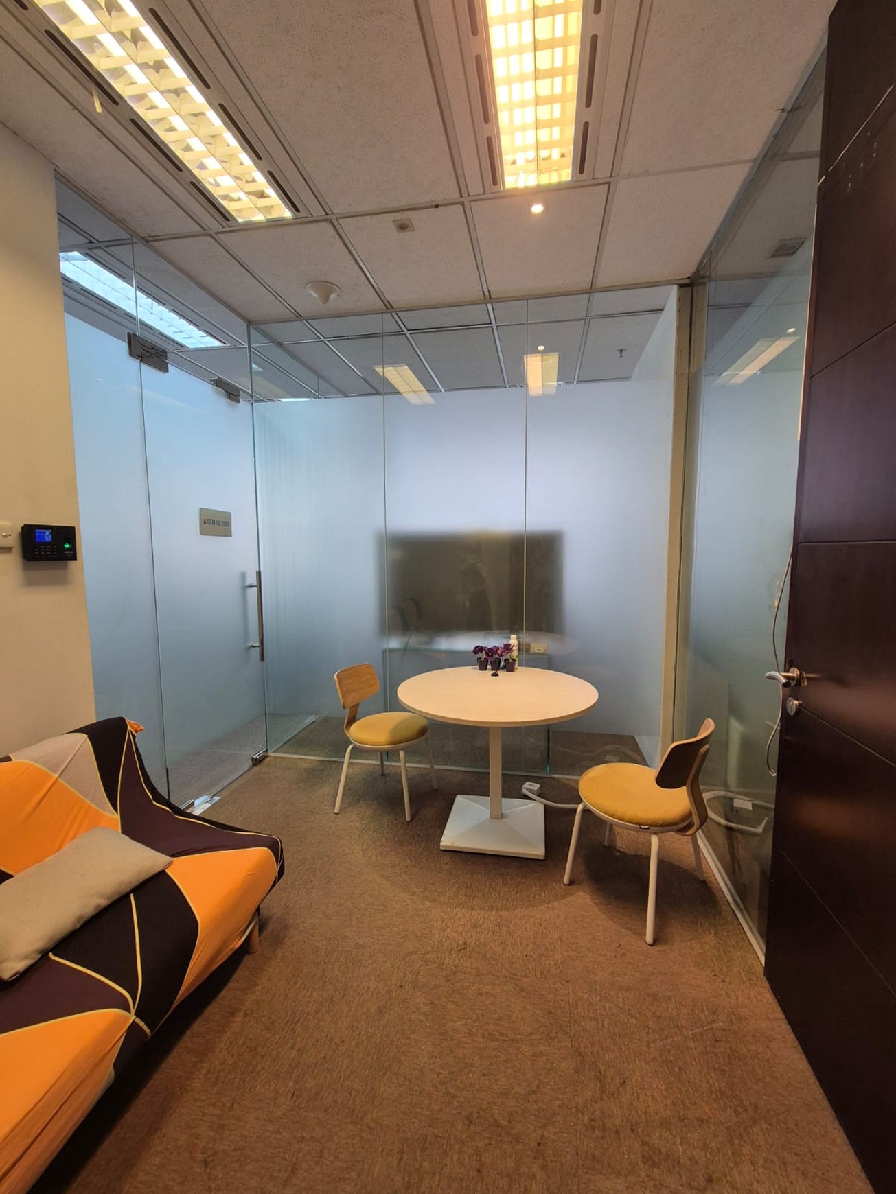 Disewakan office space Plaza Asia Senayan di jl Jend. Sudirman 