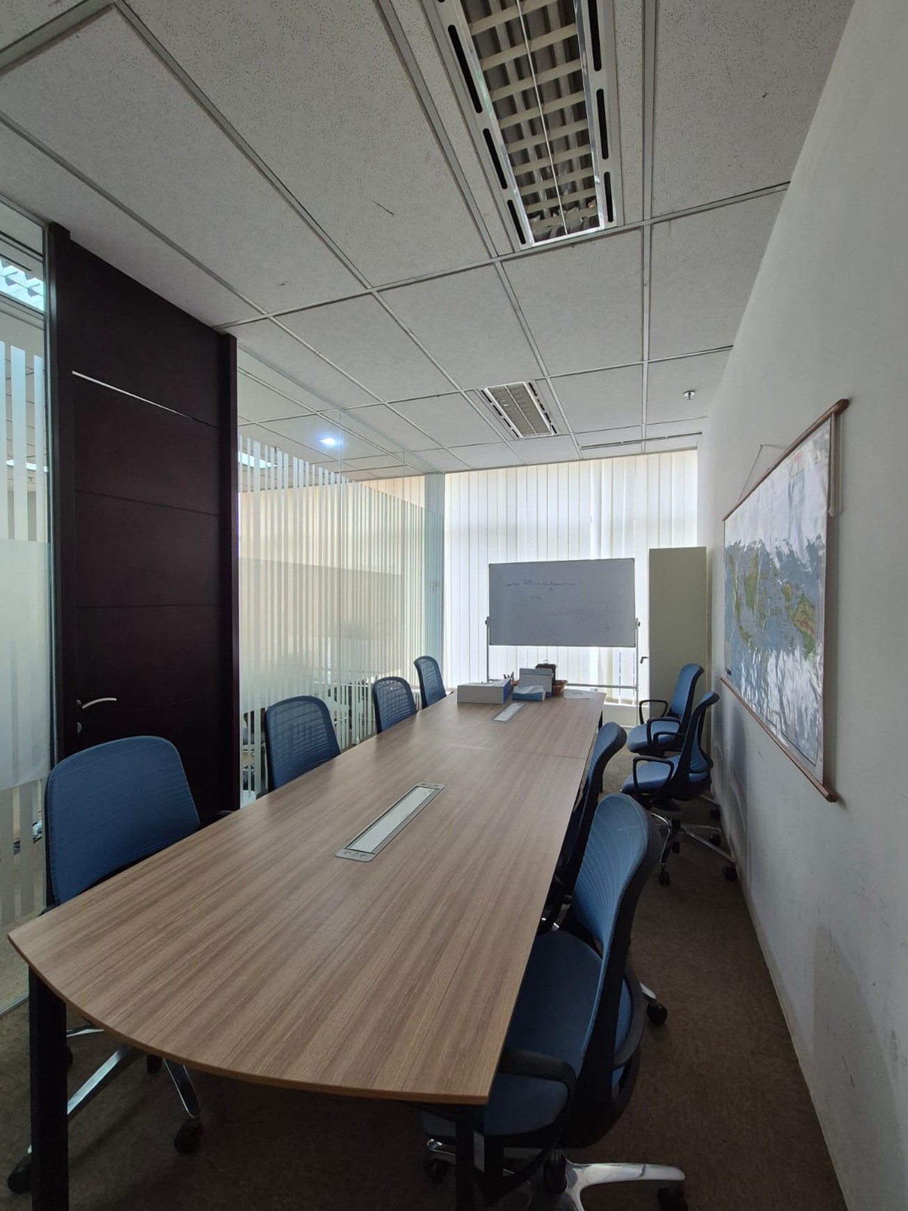 Disewakan office space Plaza Asia Senayan di jl Jend. Sudirman 
