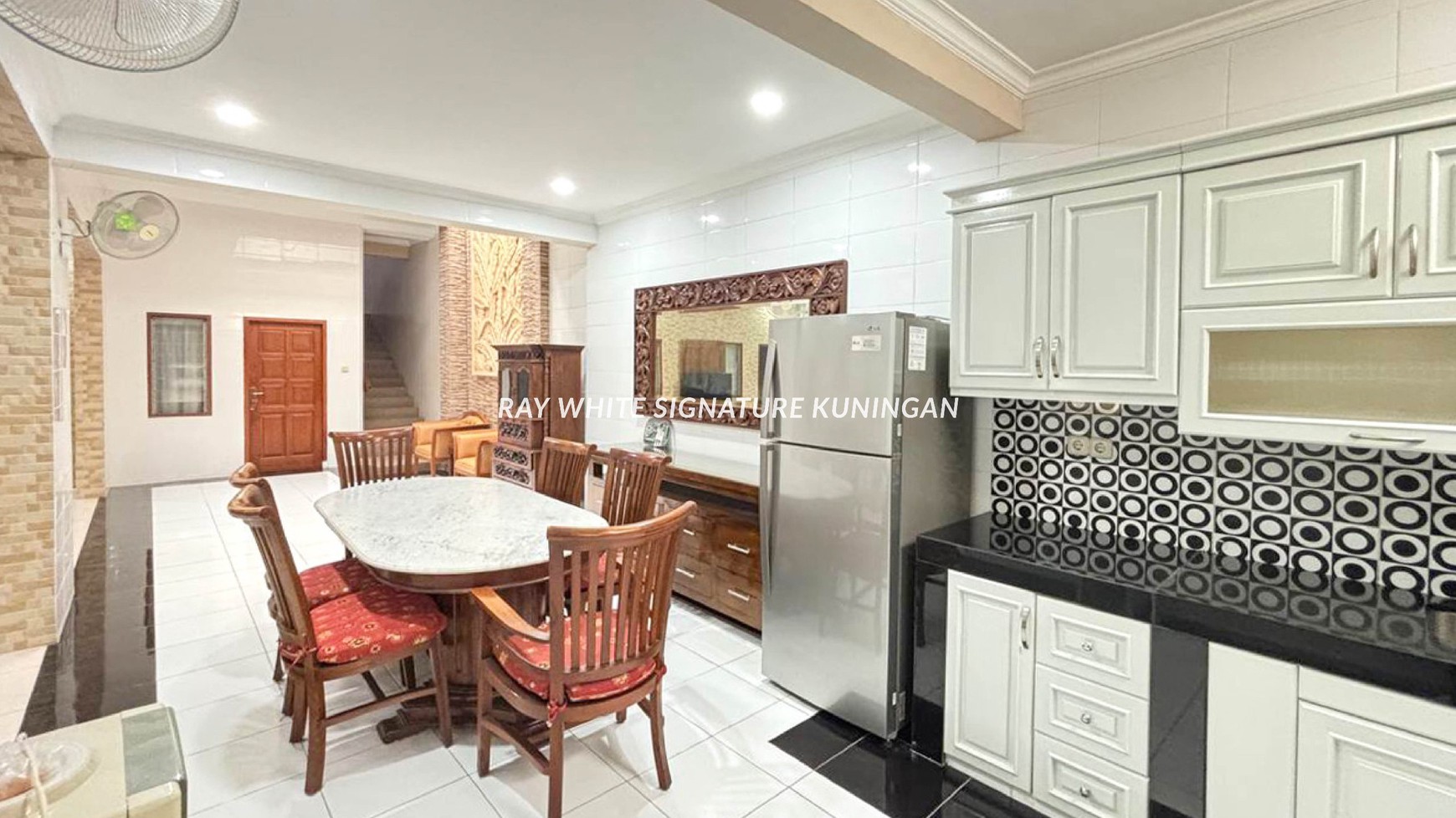 Rumah Hitung Tanah Area Cipete