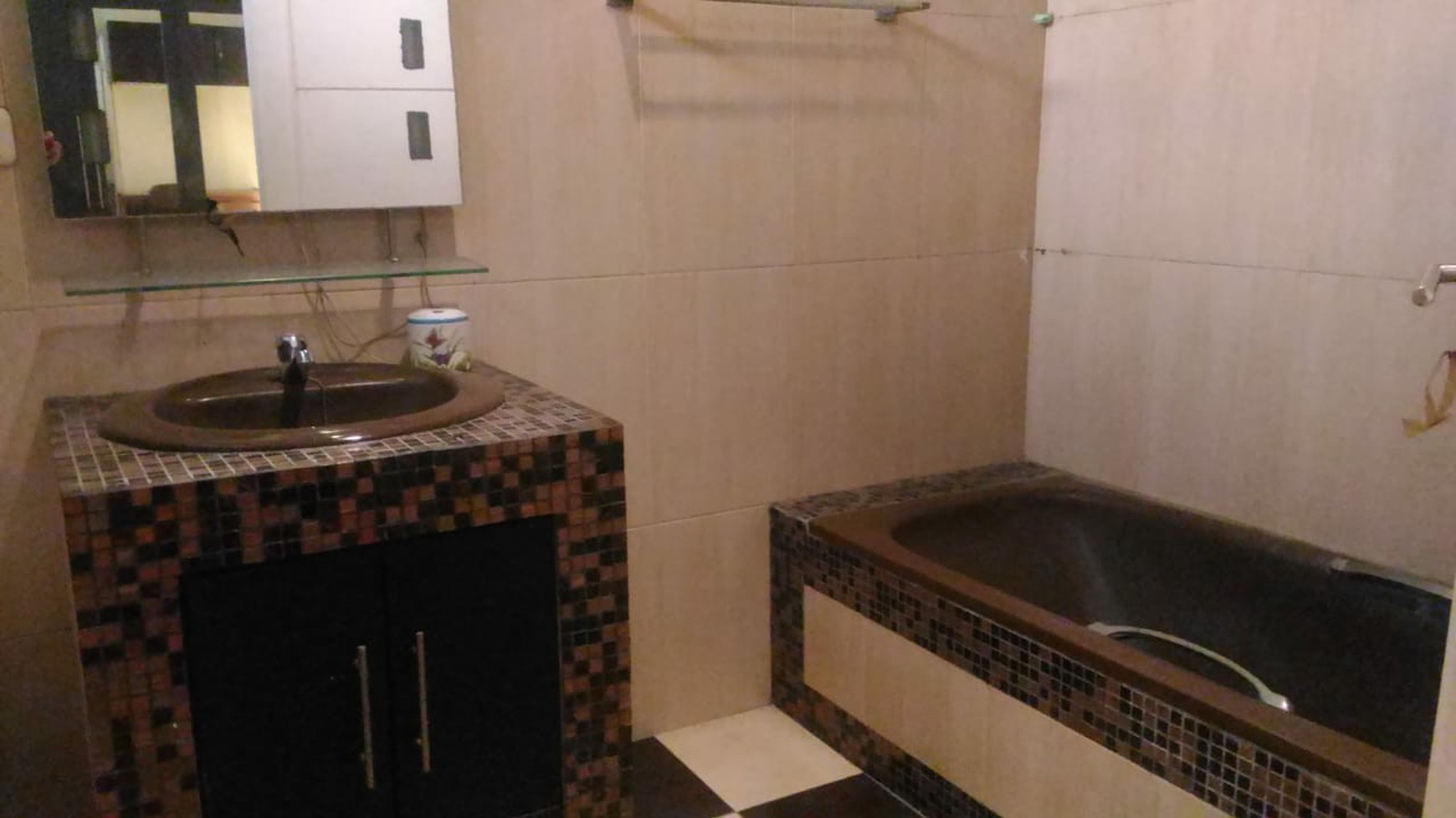 Rumah Nyaman 2 Lantai - Perumahan Tenang Lebak Bulus, Jakarta Selatan