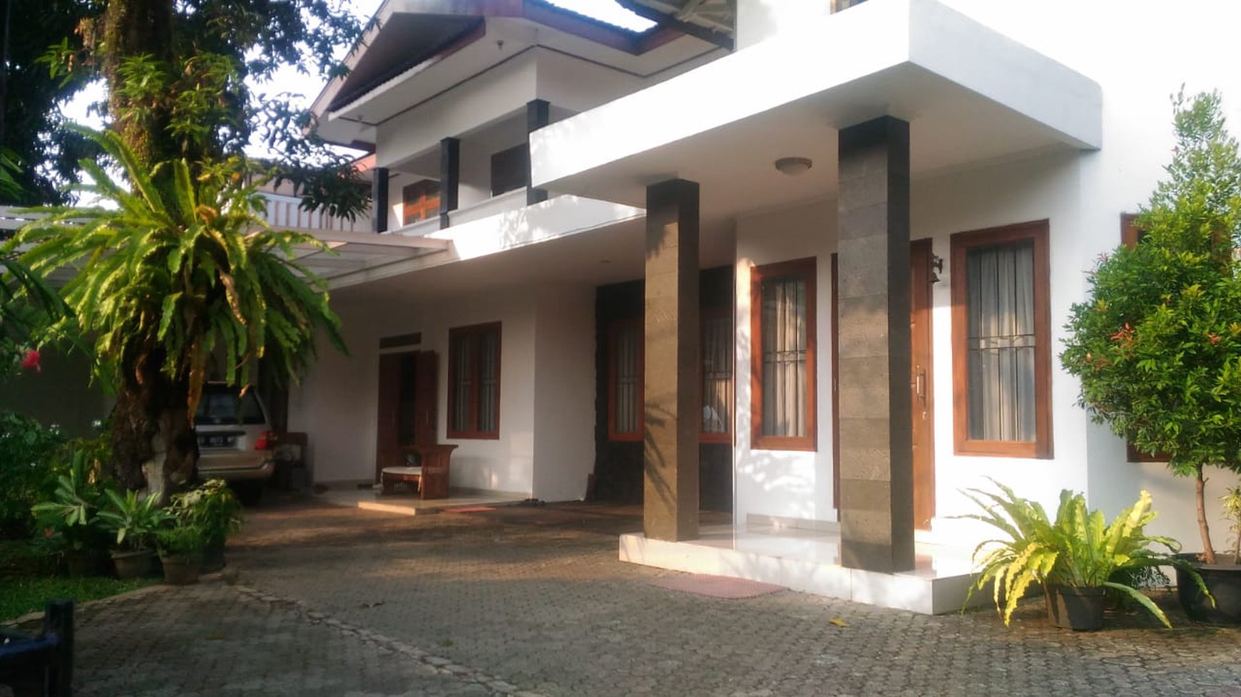 Rumah 2 Lantai di Perumahan Besar & Tenang - Lebak Bulus, Jakarta Selatan