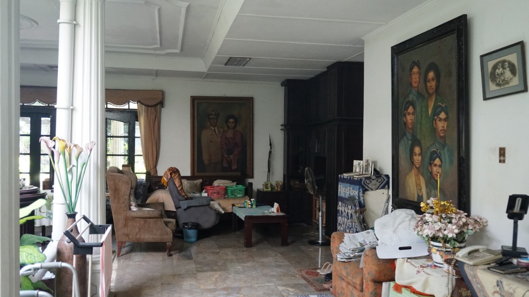 Rumah dengan Taman Pribadi yang Asri - Pejaten, Jakarta Selatan