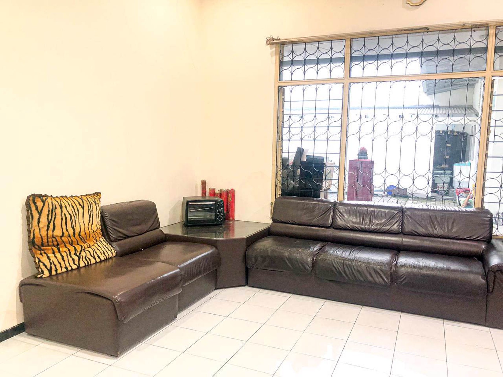 Rumah di Panjang Jiwo Permai Surabaya Selatan, Bagus + Terawat, Siap Huni