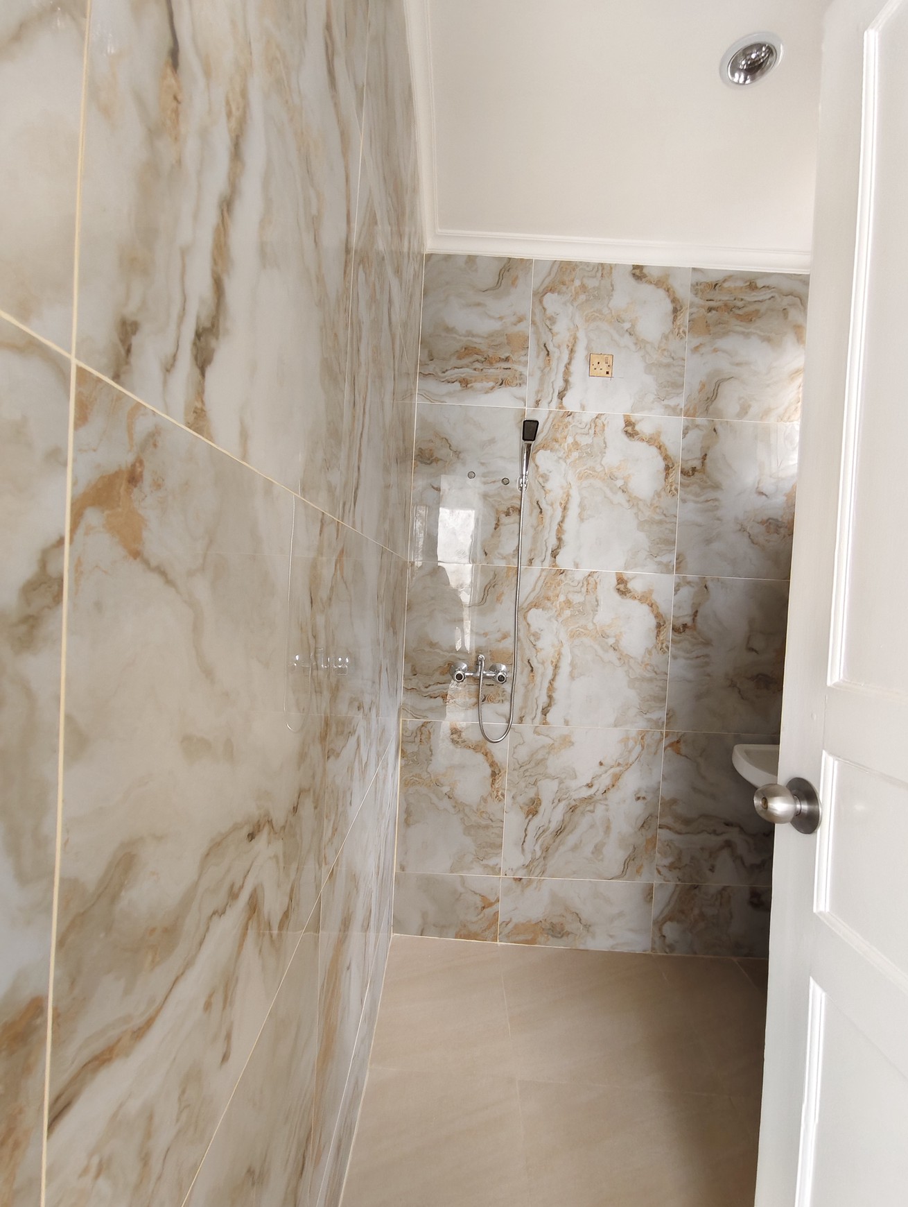 Rumah Sudah Renovasi di Kota Wisata