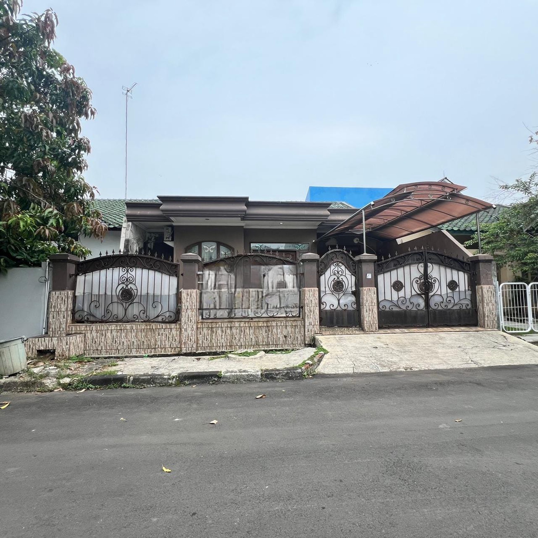 Rumah Strategis di Mekar Indah Jababeka Dua Lantai Dekat Pusat Kota & Kawasan Industri Jababeka