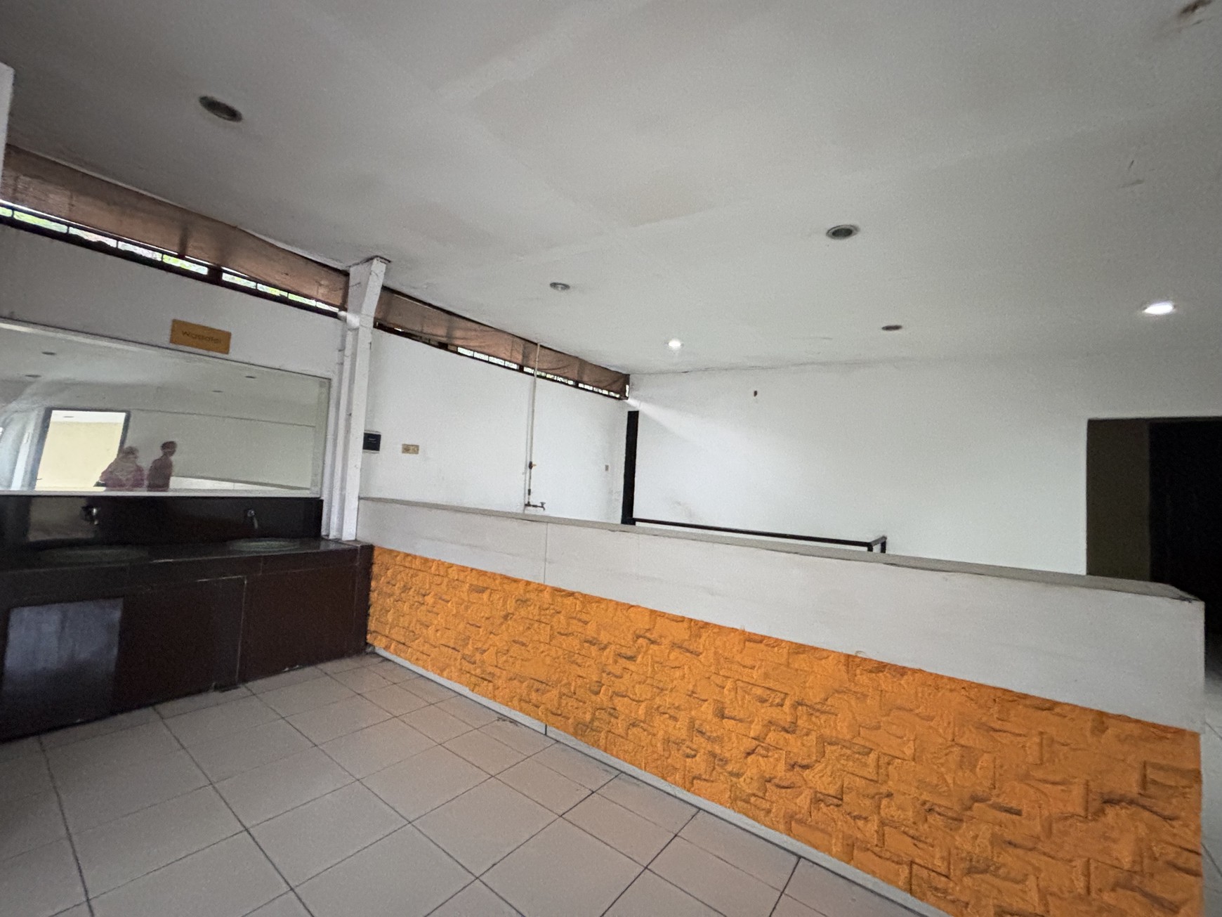 Ruko 2 Lantai Cocok untuk Resto di Jl. Raya Alternatif Cibubur 