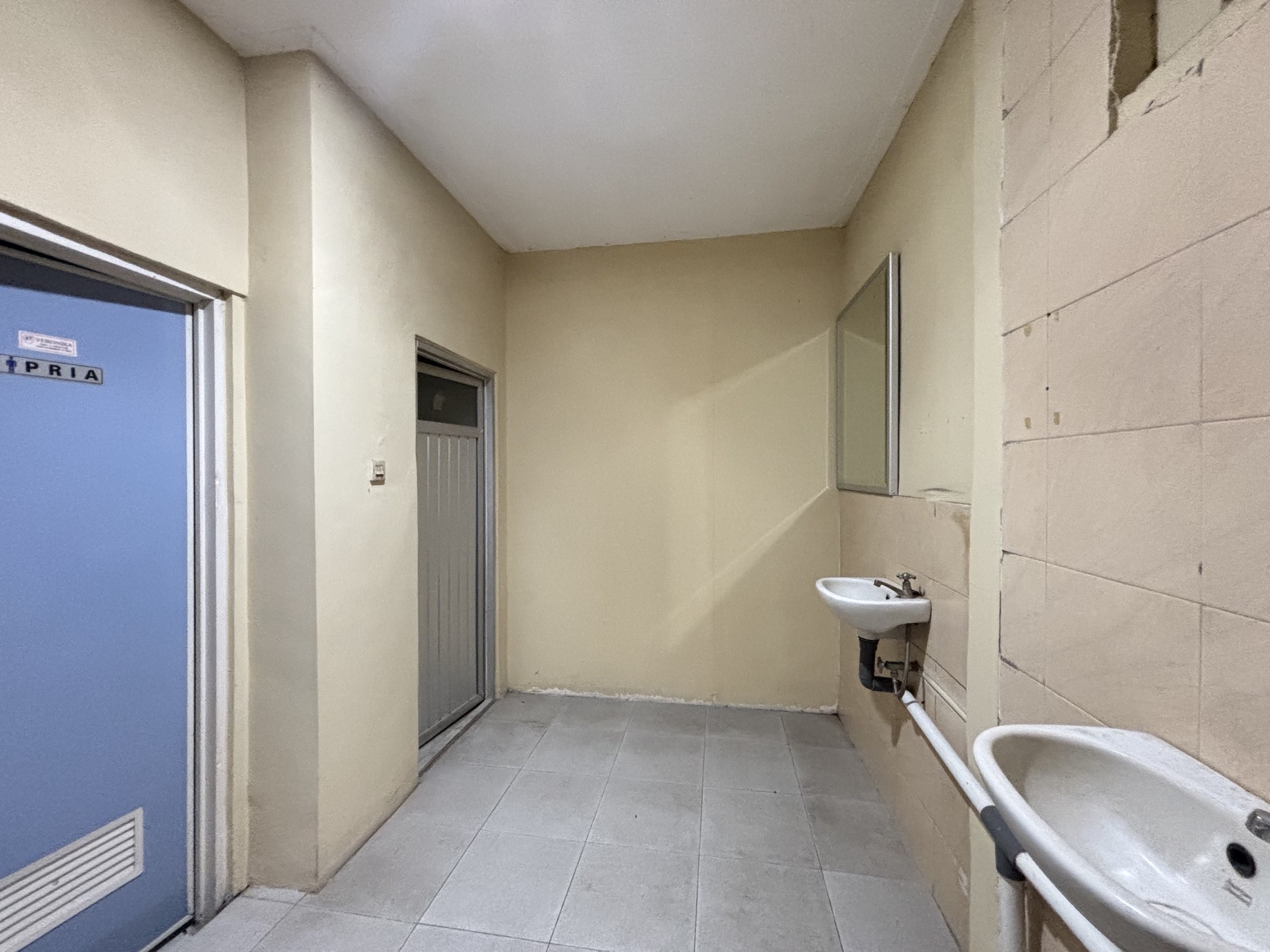 Ruko 2 Lantai Cocok untuk Resto di Jl. Raya Alternatif Cibubur 