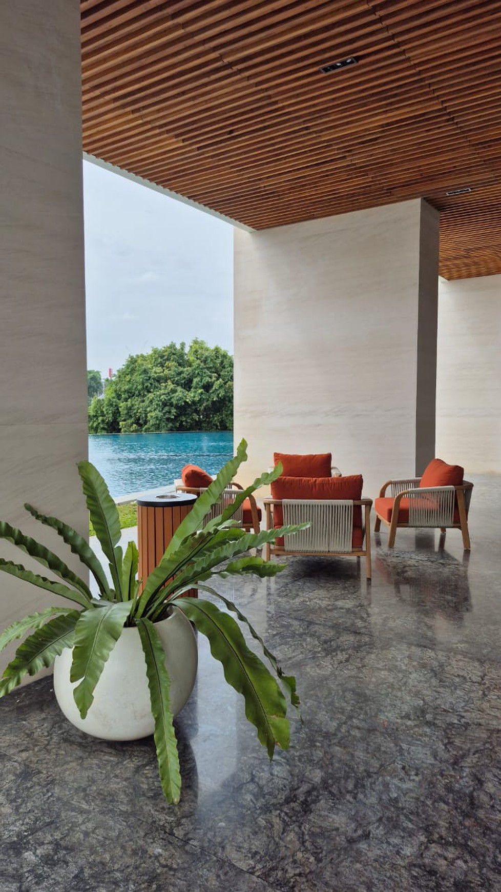 Dijual Cepat! Apartemen Mewah The Veranda Resort  Residences -  Next to MRT Lebak Bulus, Jakarta Selatan 