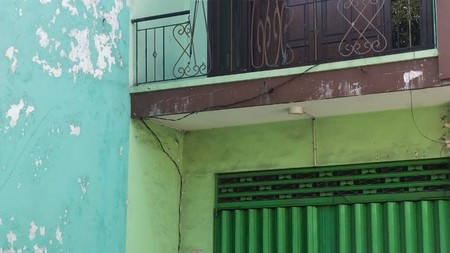 Disewakan Ruko 2,5 lantai di Jalan Raya Kenjeran Surabaya