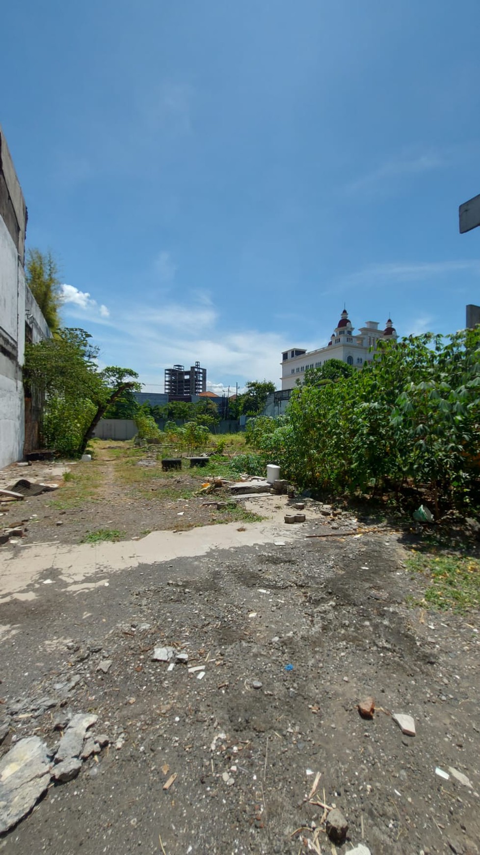 Dijual Lahan & Rumah Luas Strategis di Tengah Kota Surabaya