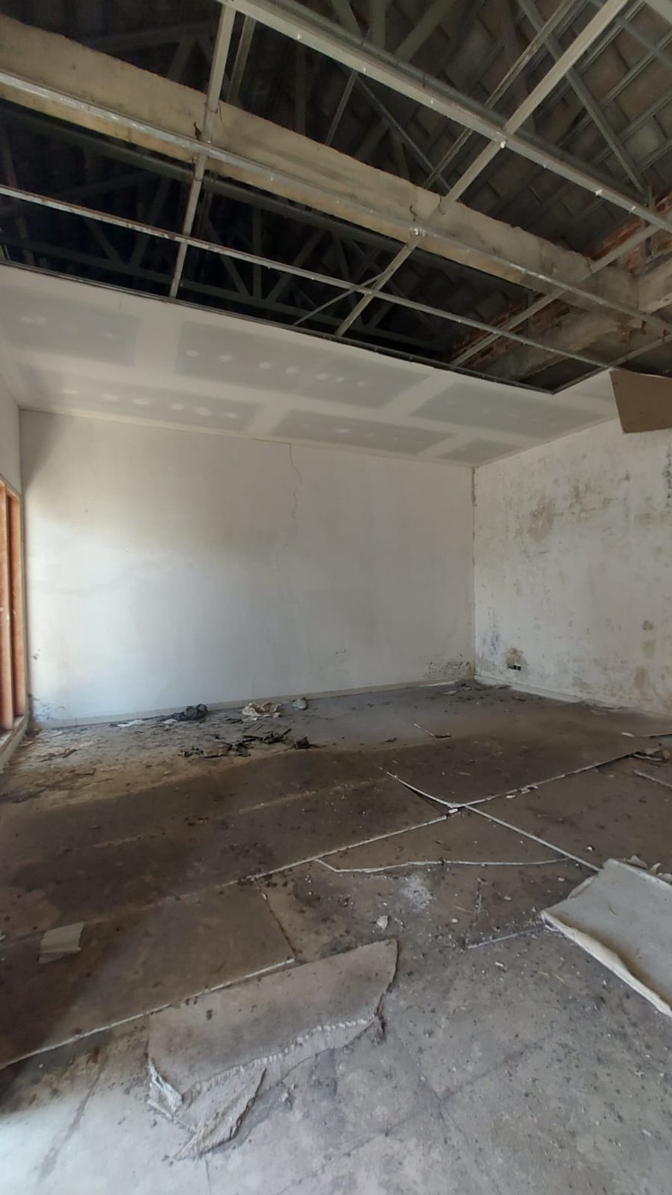 Dijual Lahan Rumah Luas SHM Akses Jalan Lebar Surabaya