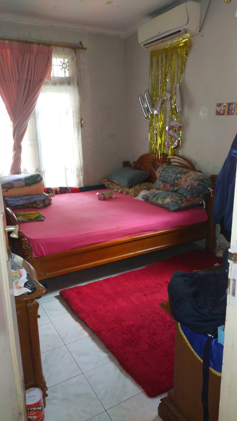 Ruma 2 Lantai Siap Huni di Villa Dago Pamulang dengan KT 4 KM 3 Surat SHM.