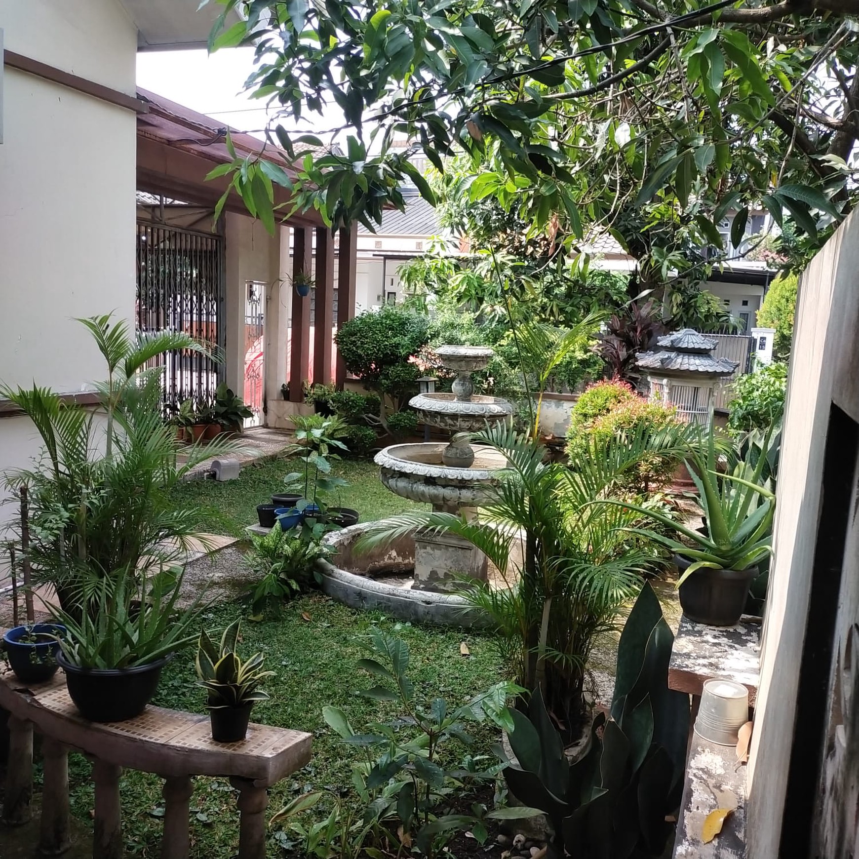 Ruma 2 Lantai Siap Huni di Villa Dago Pamulang dengan KT 4 KM 3 Surat SHM.