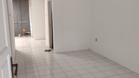 Rumah Bersih Siap Huni KT 2 KM 1 Surat SHM Lokasi Strategis@Ciputat