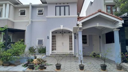 Rumah dengan halaman asri di dalam rumah kawasan Puri Bintaro Sektor 9