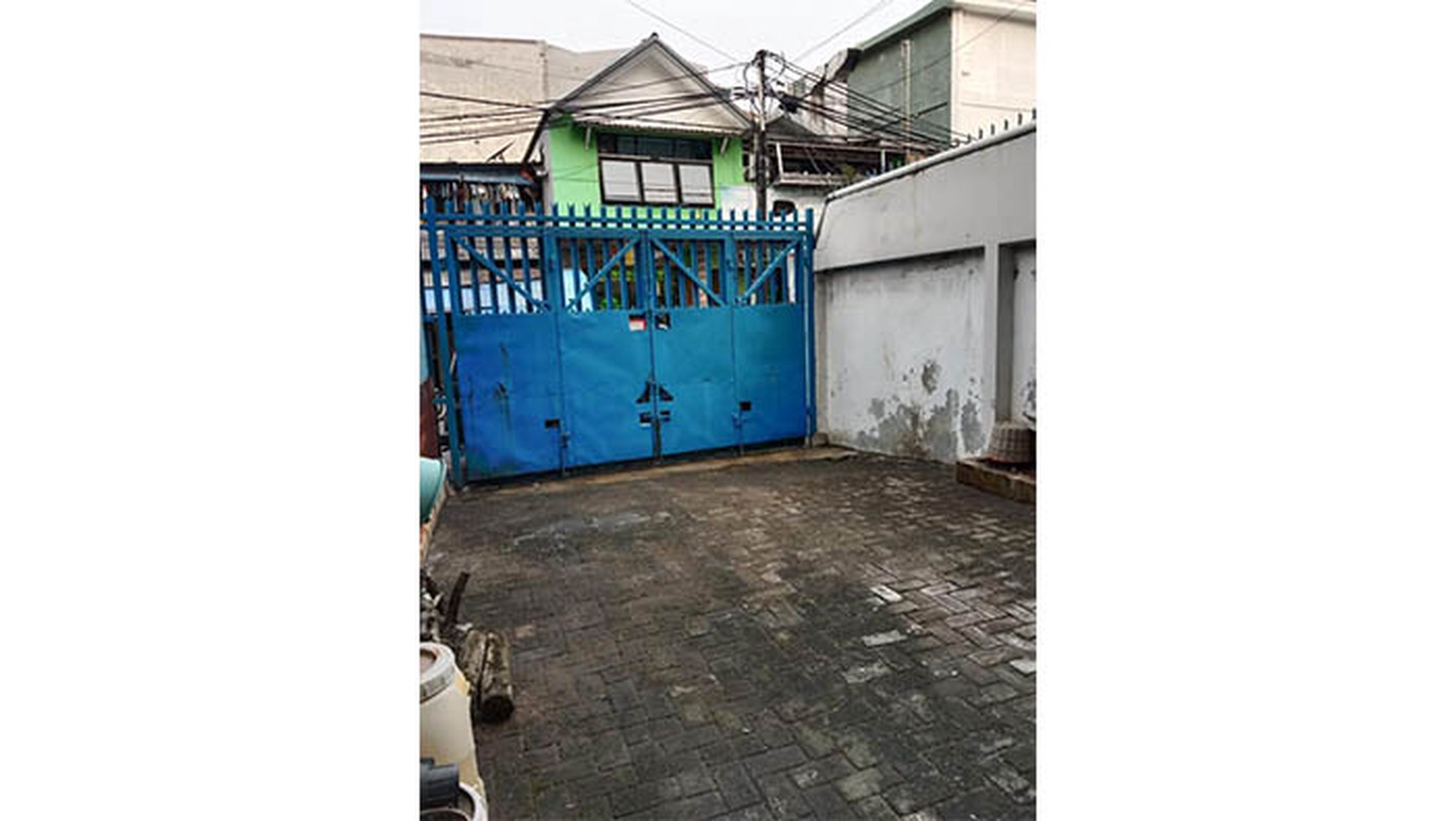 Ruko Pecah Kulit, Mangga Besar, Tanah ngantong