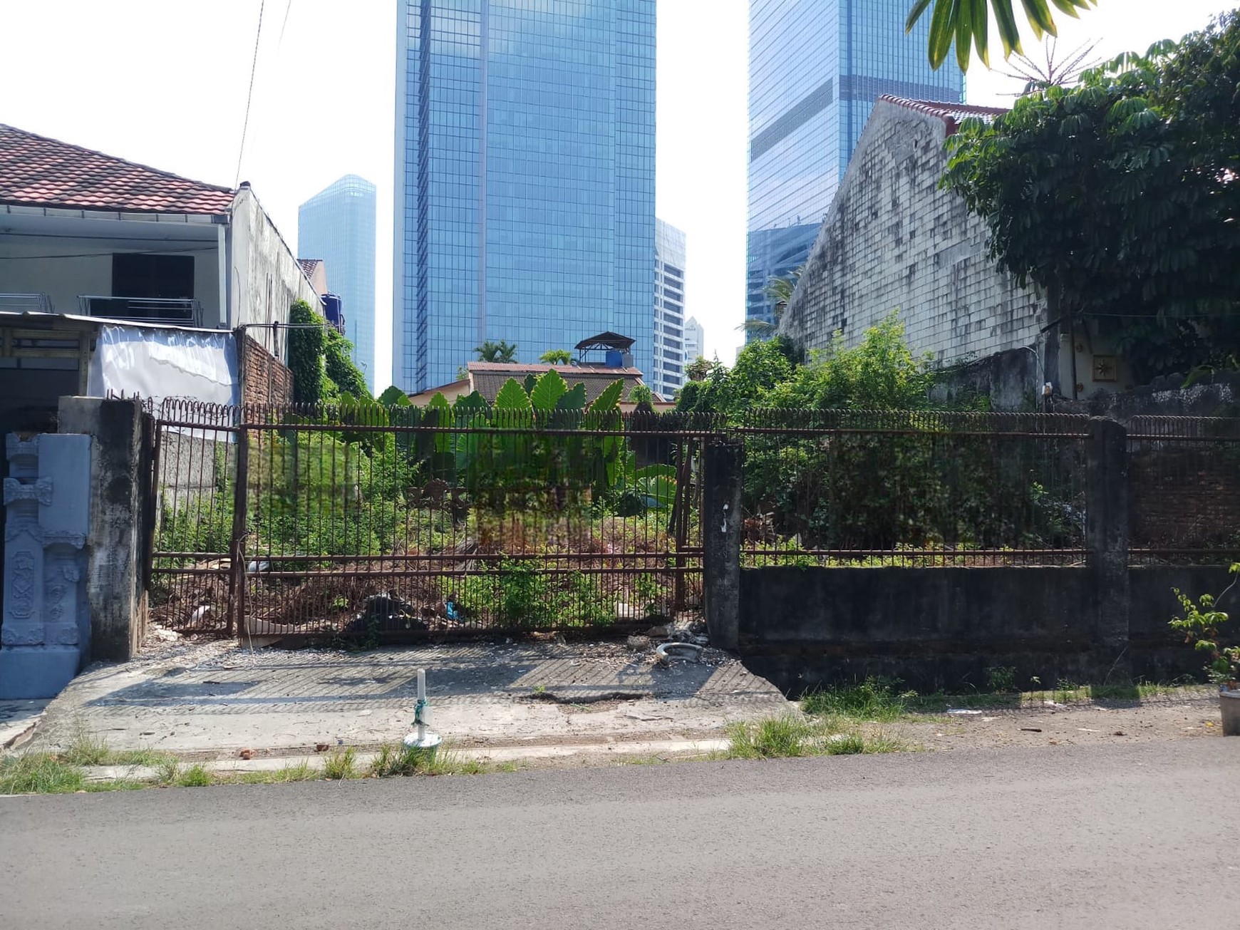 Dijual Tanah Cocok Untuk Tempat Tinggal Dan Tempat Usaha Lokasi Di Jl. Flamboyan, Karet, Jakarta Selatan