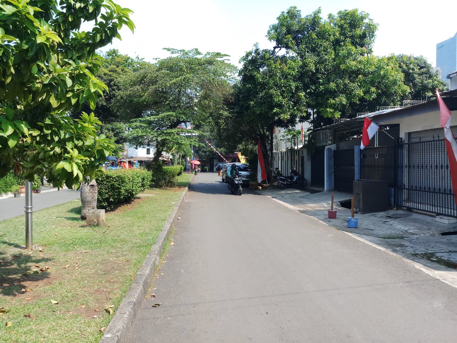 Dijual Tanah Cocok Untuk Tempat Tinggal Dan Tempat Usaha Lokasi Di Jl. Flamboyan, Karet, Jakarta Selatan