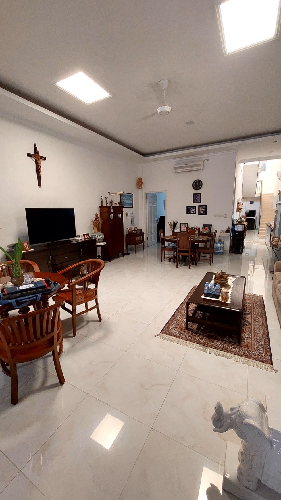 Dijual Rumah Bagus Terawat Lokasi Di Jl. Pulomas Barat, Pulo Gadung, Jakarta Tmur