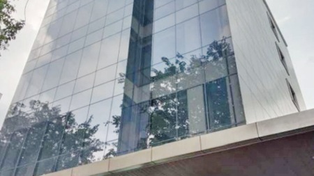 Gedung 6½ Lantai di Warung Buncit Jakarta Selatan