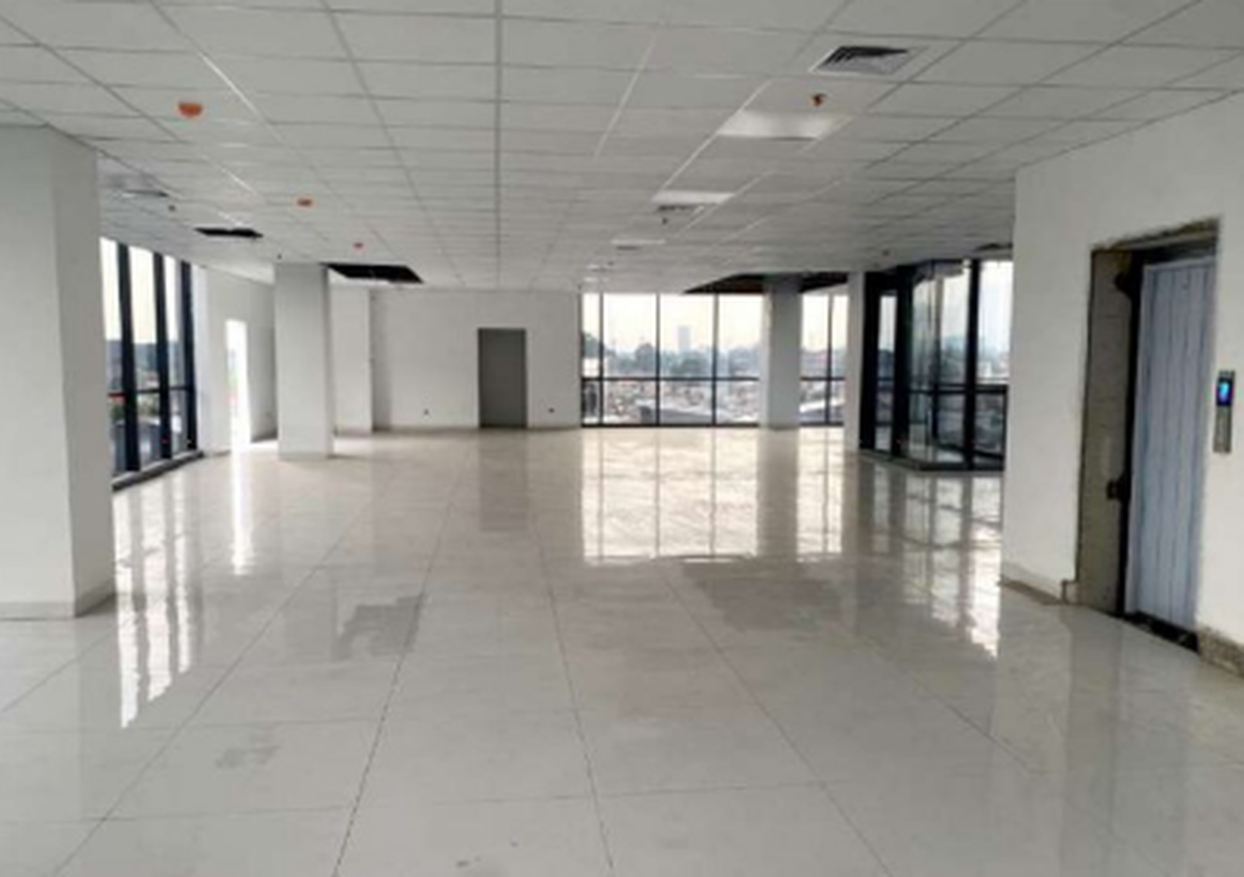 Gedung 6½ Lantai di Warung Buncit Jakarta Selatan