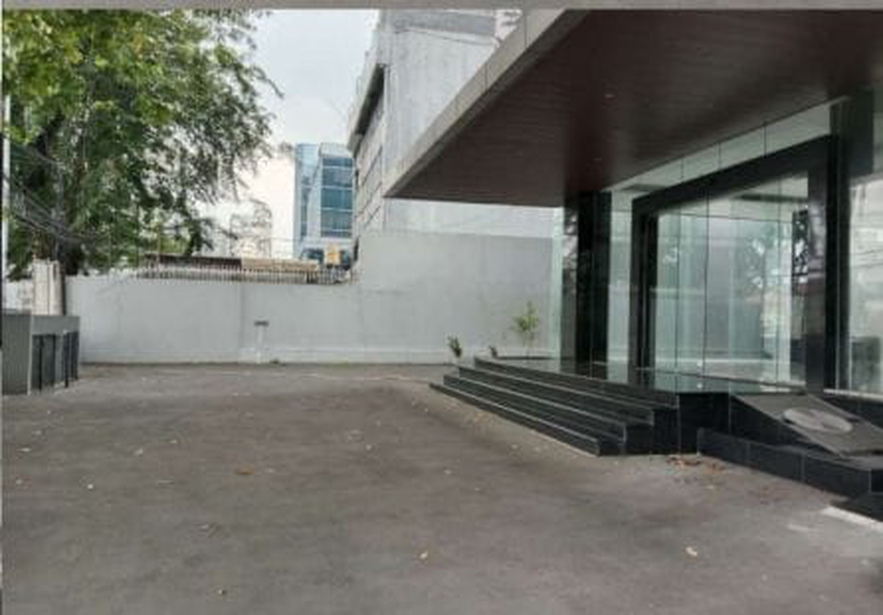 Gedung 6½ Lantai di Warung Buncit Jakarta Selatan