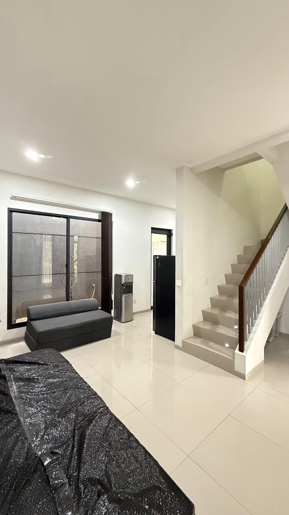 Rumah 2 Lantai KT 3 KM 2 Surat SHM dalam Cluster @Ciputat