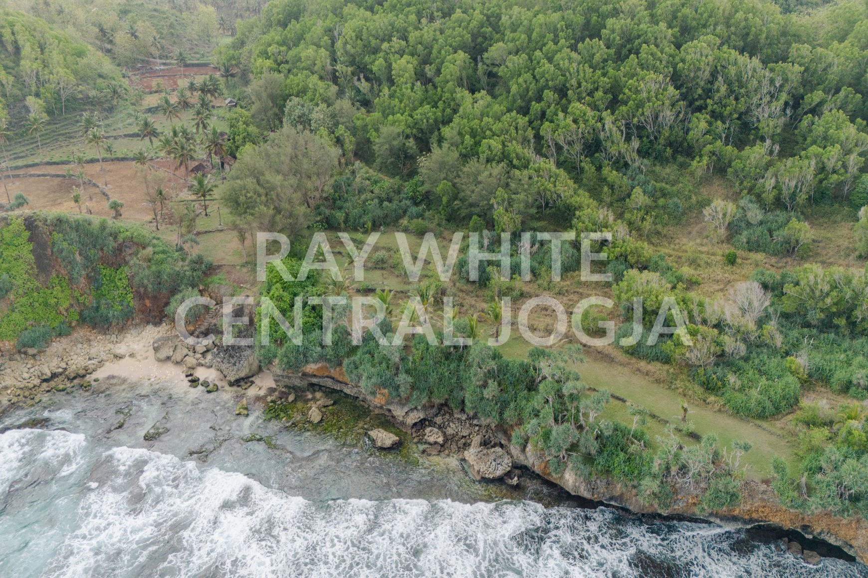 Dijual Tanah Luas 32.420 Meter Persegi Lokasi di Ngrenehan, Saptosari, Gunung kidul
