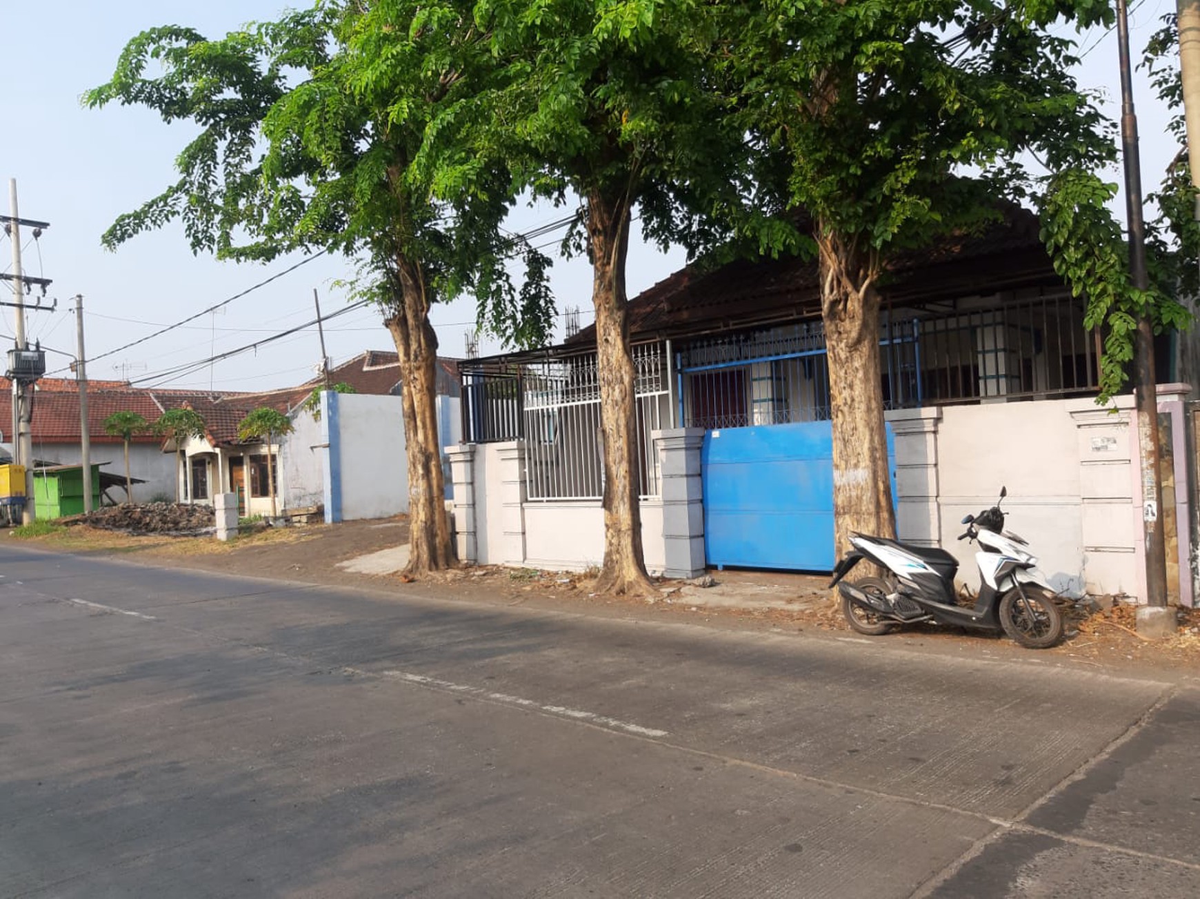 Dijual Rumah Pekarangan Luas di Nol Jalan Raden Wijaya Probolinggo