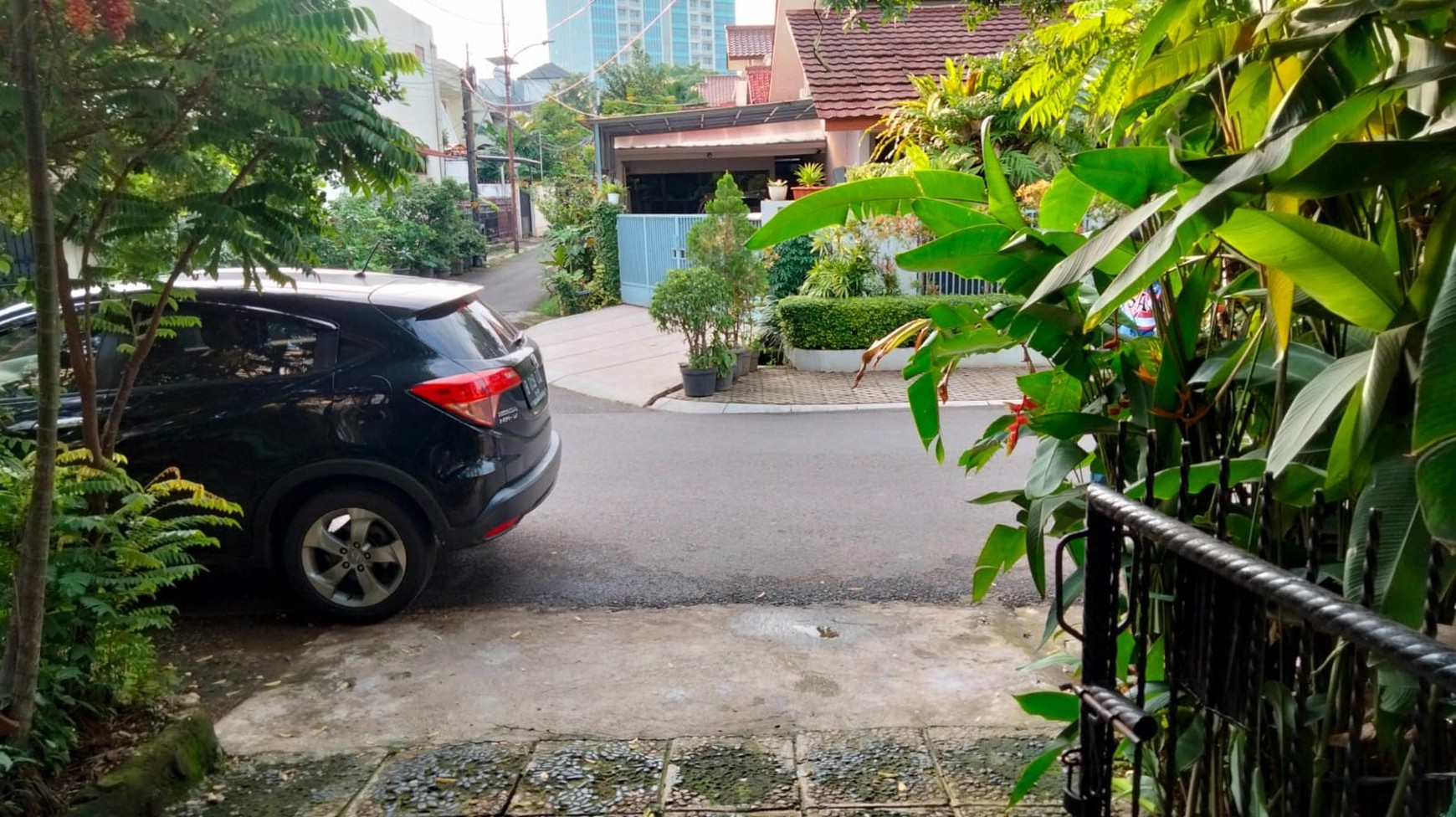 Dijual Rumah Cocok Untuk Tempat Usaha Lokasi Strategis Di Jl. Sambas, Kebayoran Baru, Jakarta Selatan
