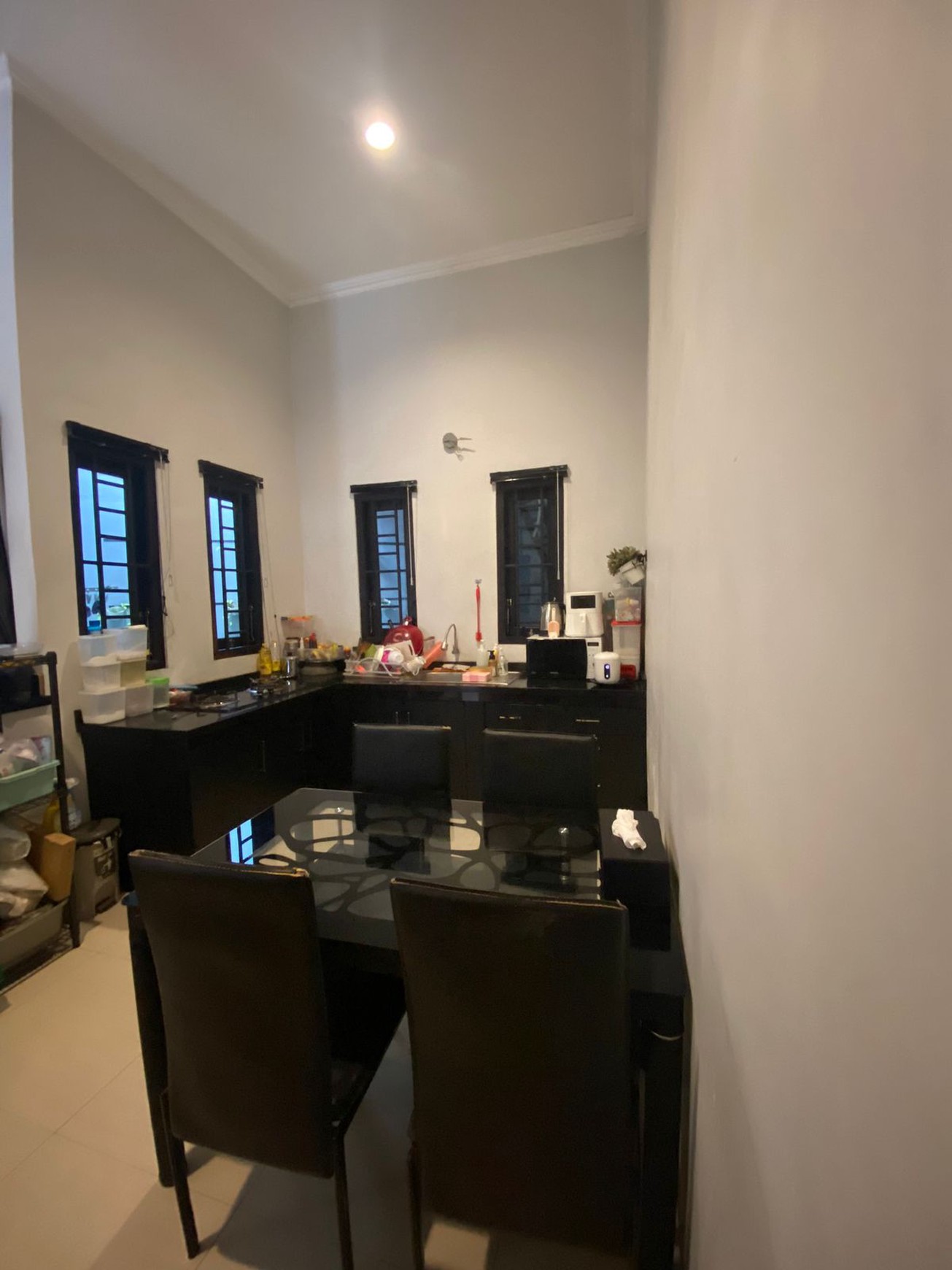 Ruamah Semi furnish Dekat Kampus UNISA Dijalan Jambon, Gamping