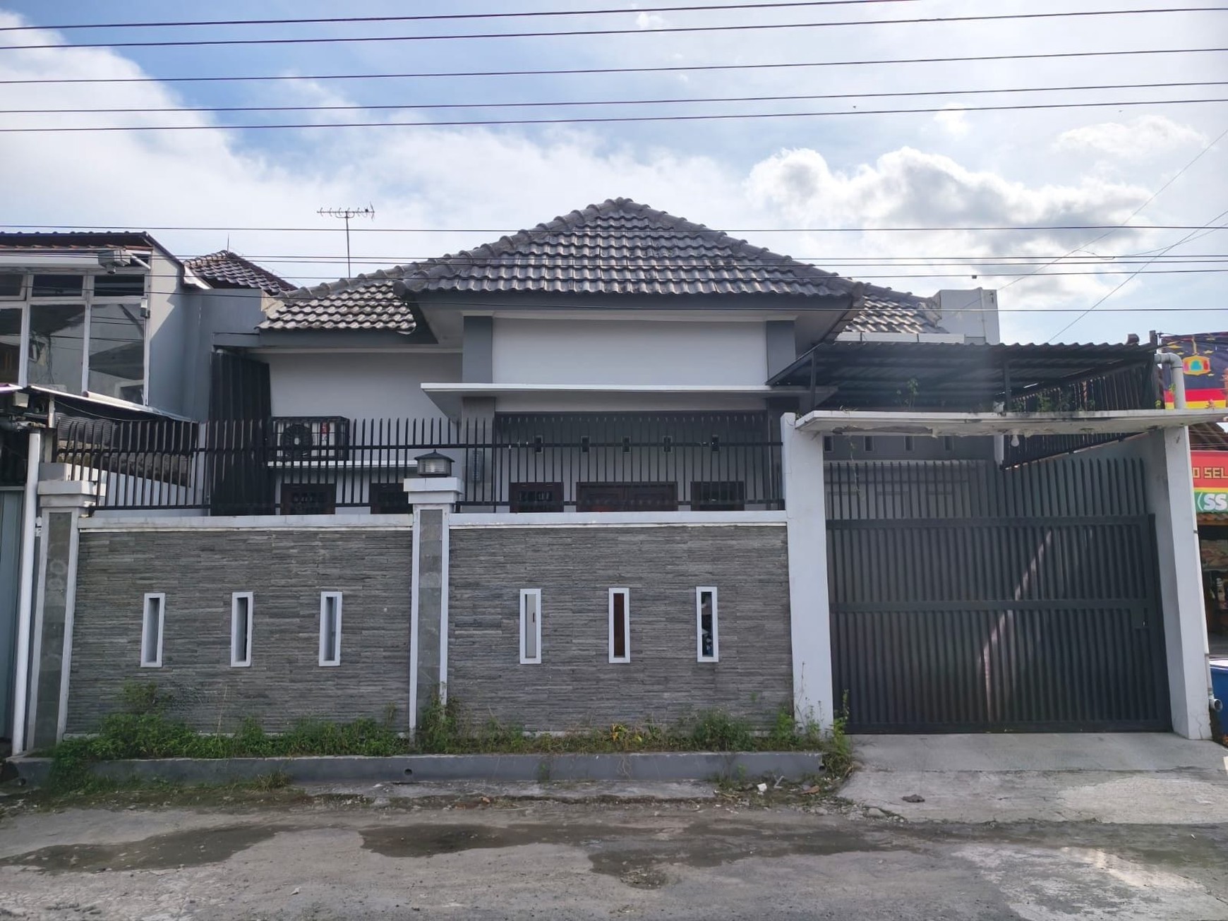 Ruamah Semi furnish Dekat Kampus UNISA Dijalan Jambon, Gamping