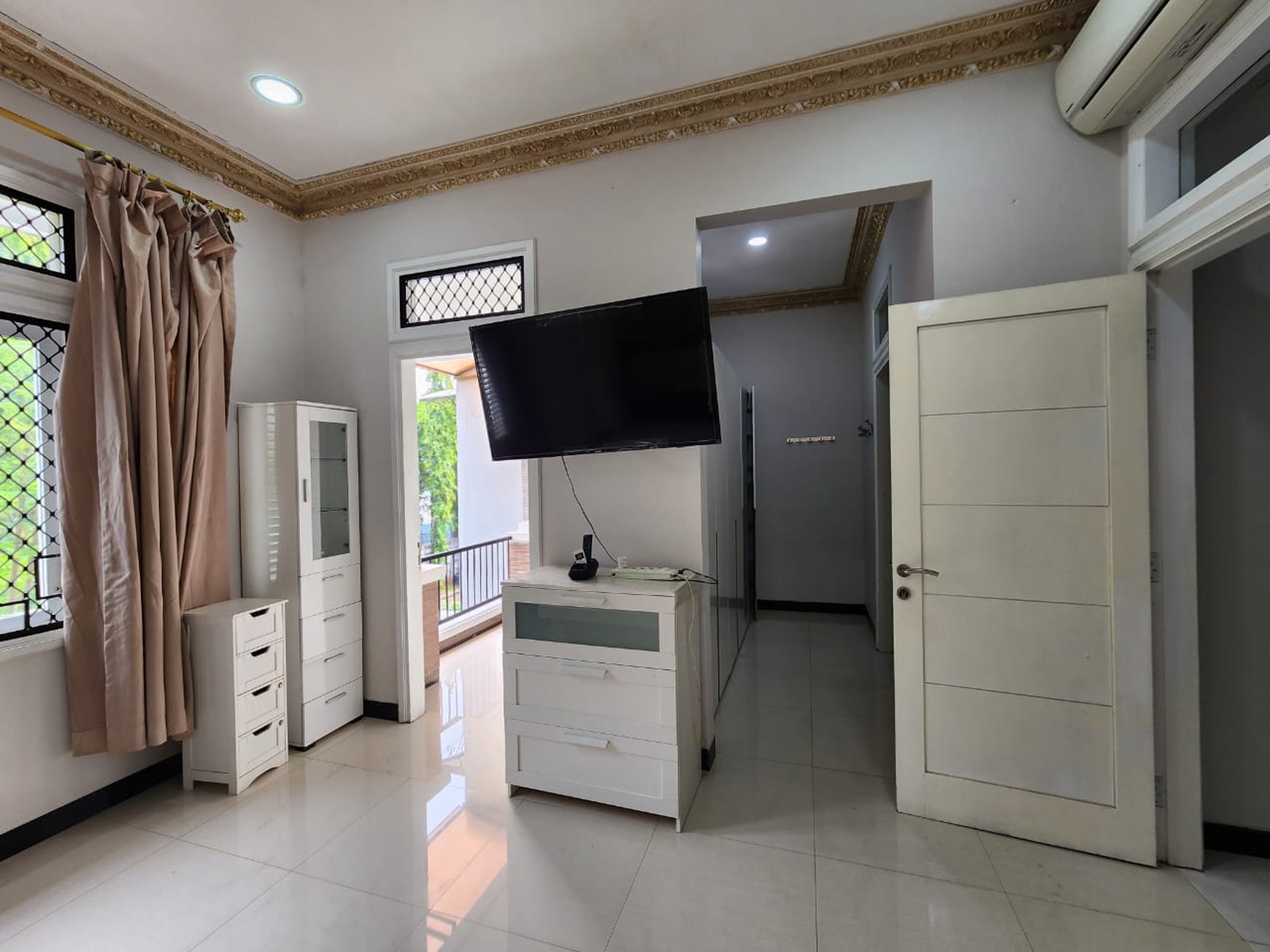 Rumah 2 lantai Fully Furnished ,Full Renov siap huni Di Gading Kusuma