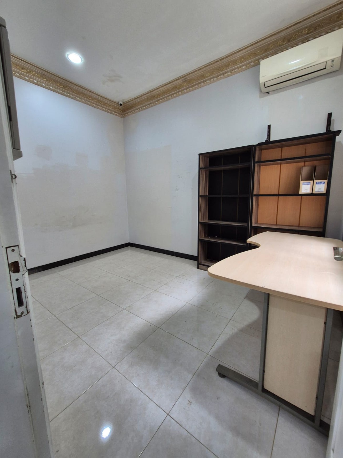 Rumah 2 lantai Fully Furnished ,Full Renov siap huni Di Gading Kusuma