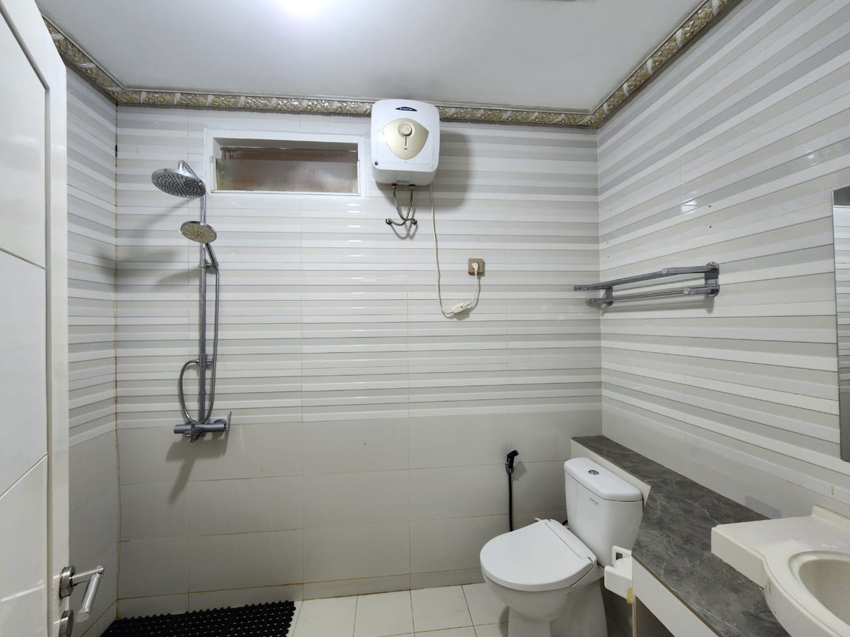 Rumah 2 lantai Fully Furnished ,Full Renov siap huni Di Gading Kusuma