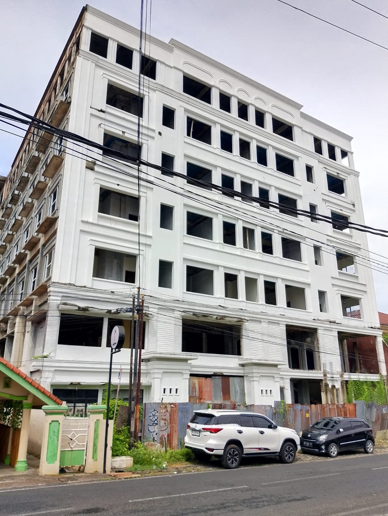 Dijual Hotel 7 Lantai dengan total 108 kamar di Pusat Kota Bandar Lampung